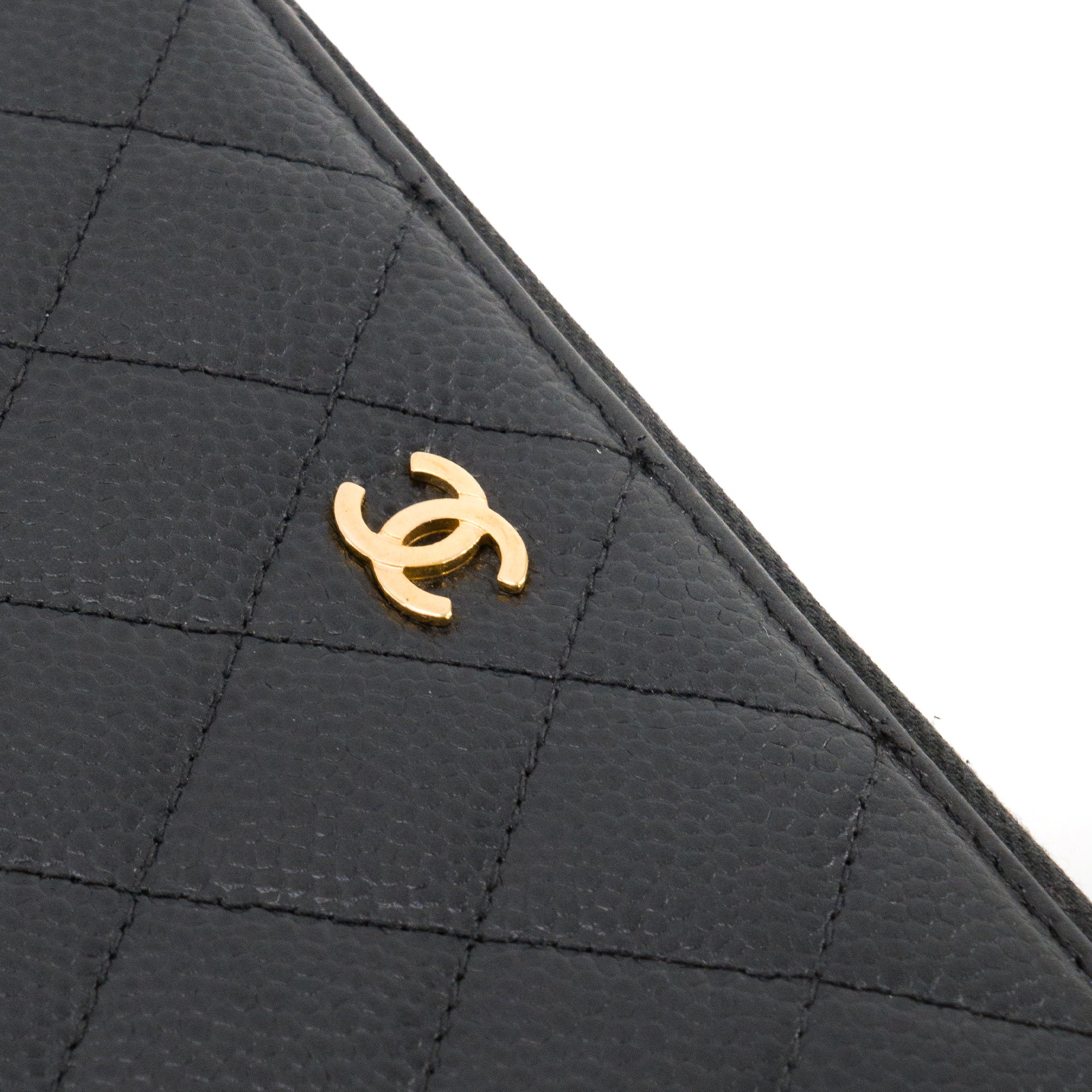 CHANEL - Portefeuille Classique/Timeless Zippé Chanel en cuir caviar noir