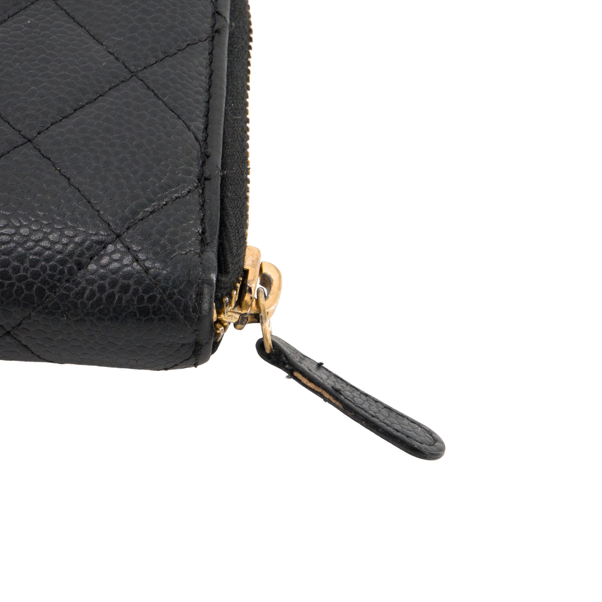 CHANEL - Portefeuille Classique/Timeless Zippé Chanel en cuir caviar noir