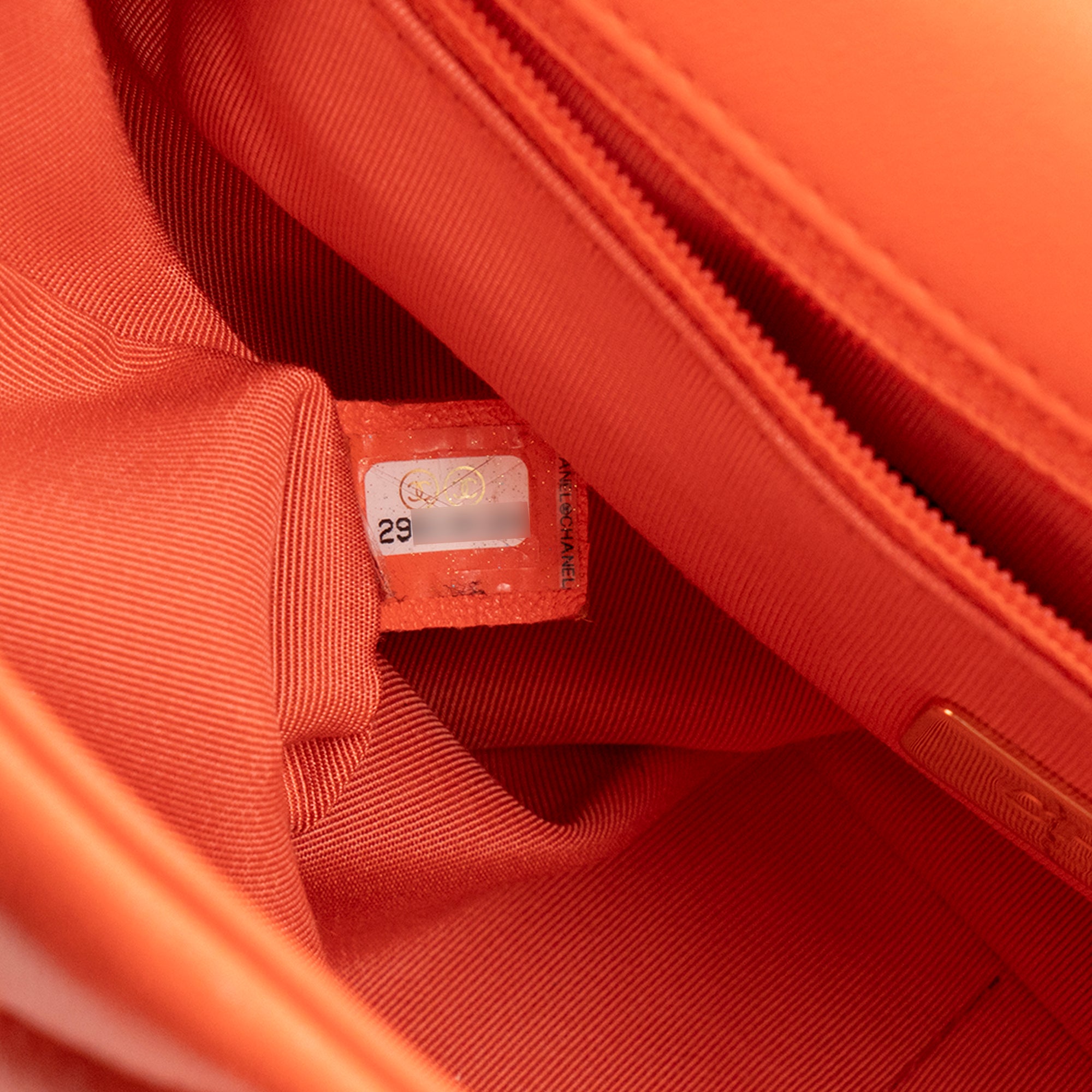 CHANEL - Sac à bandoulière 19 Chanel en cuir orange