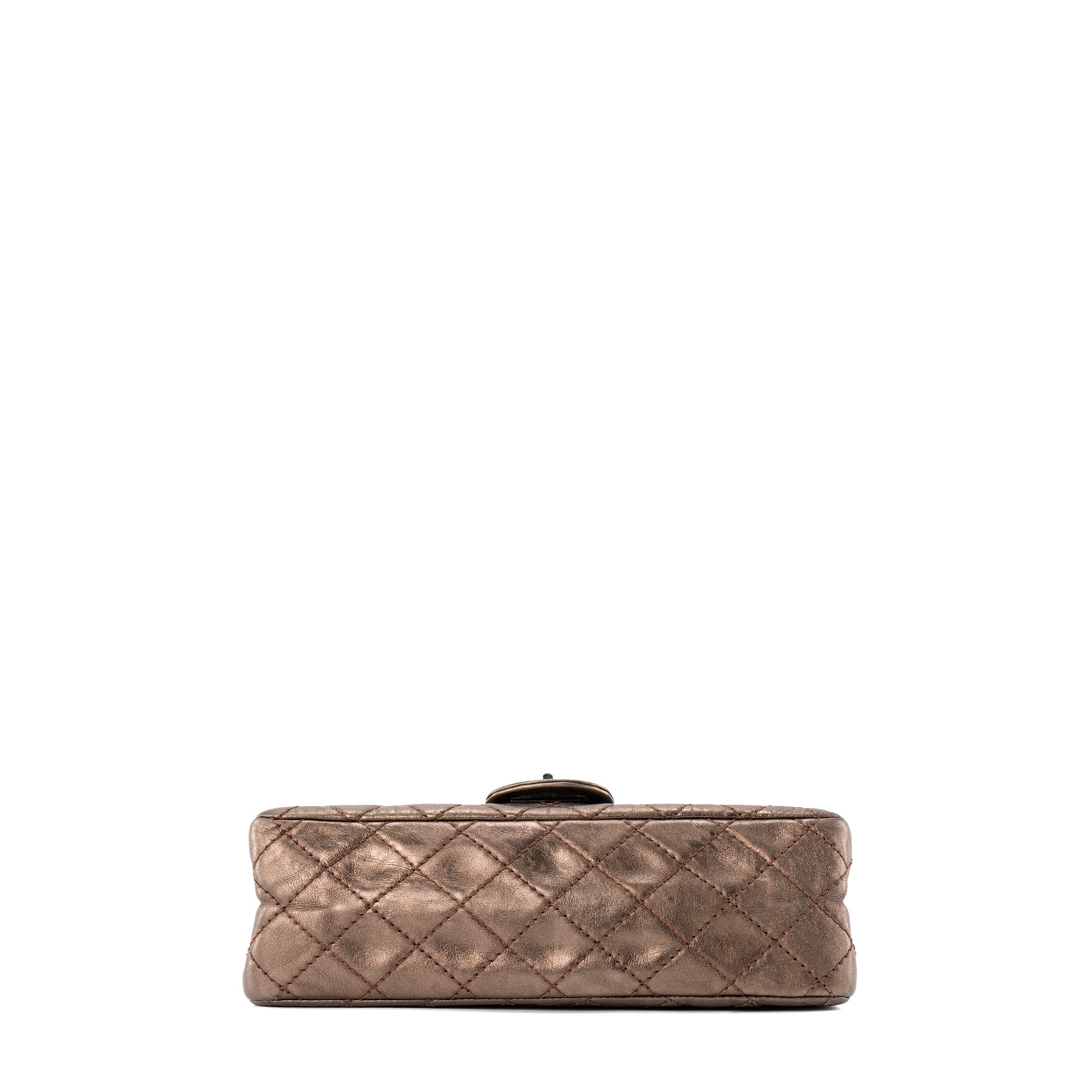 CHANEL - Sac à bandoulière 2.55 Cargo Chanel small en cuir froissé bronze