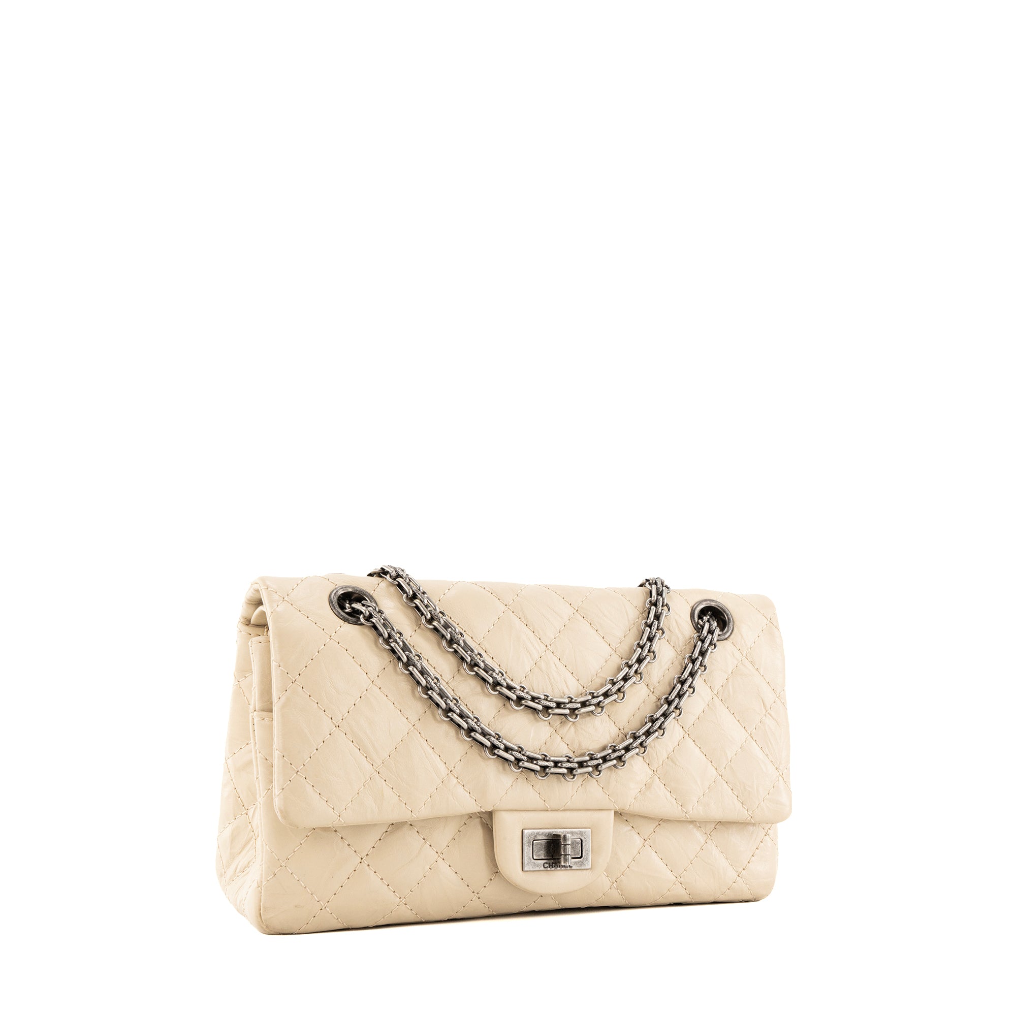 CHANEL - Sac à bandoulière 2.55 Chanel en cuir froissé beige