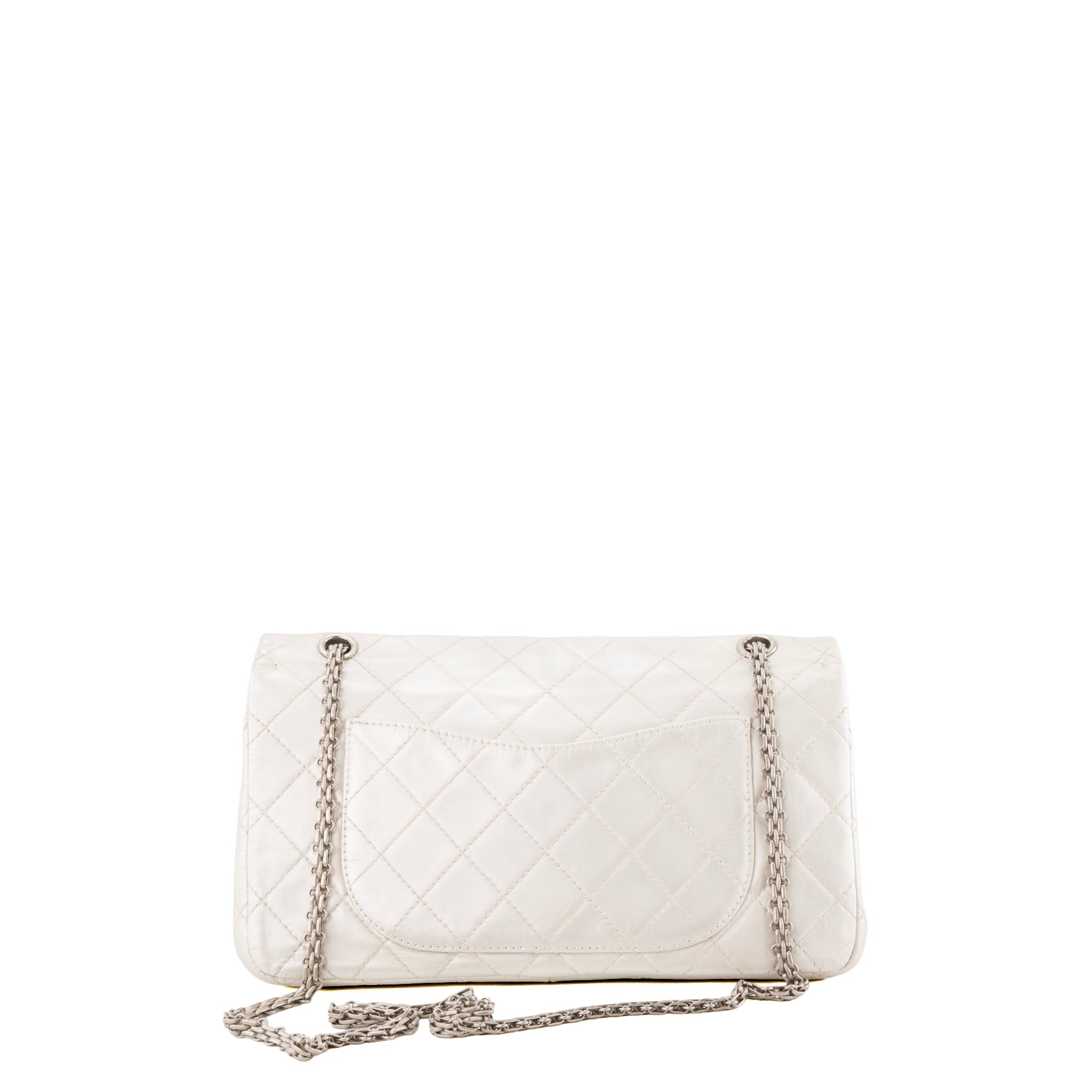 CHANEL - Sac à bandoulière 2.55 Chanel en cuir froissé métallisé argenté