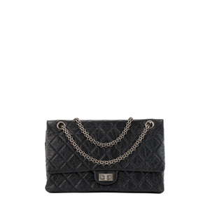 CHANEL - Sac à bandoulière 2.55 Chanel en cuir froissé noir
