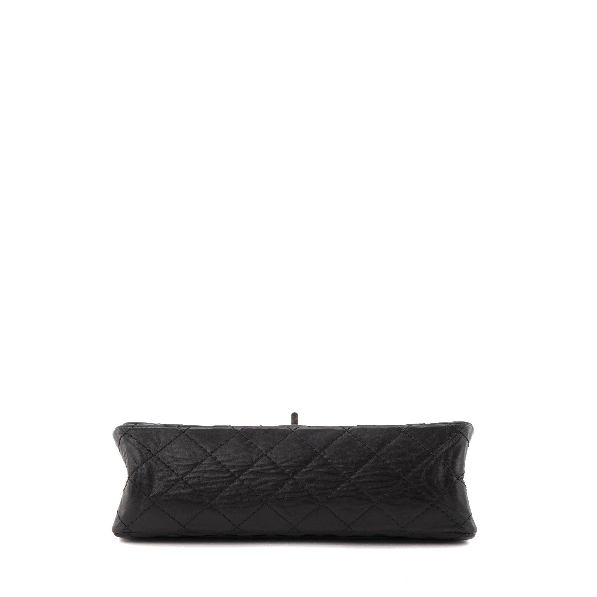 CHANEL - Sac à bandoulière 2.55 Chanel en cuir froissé noir