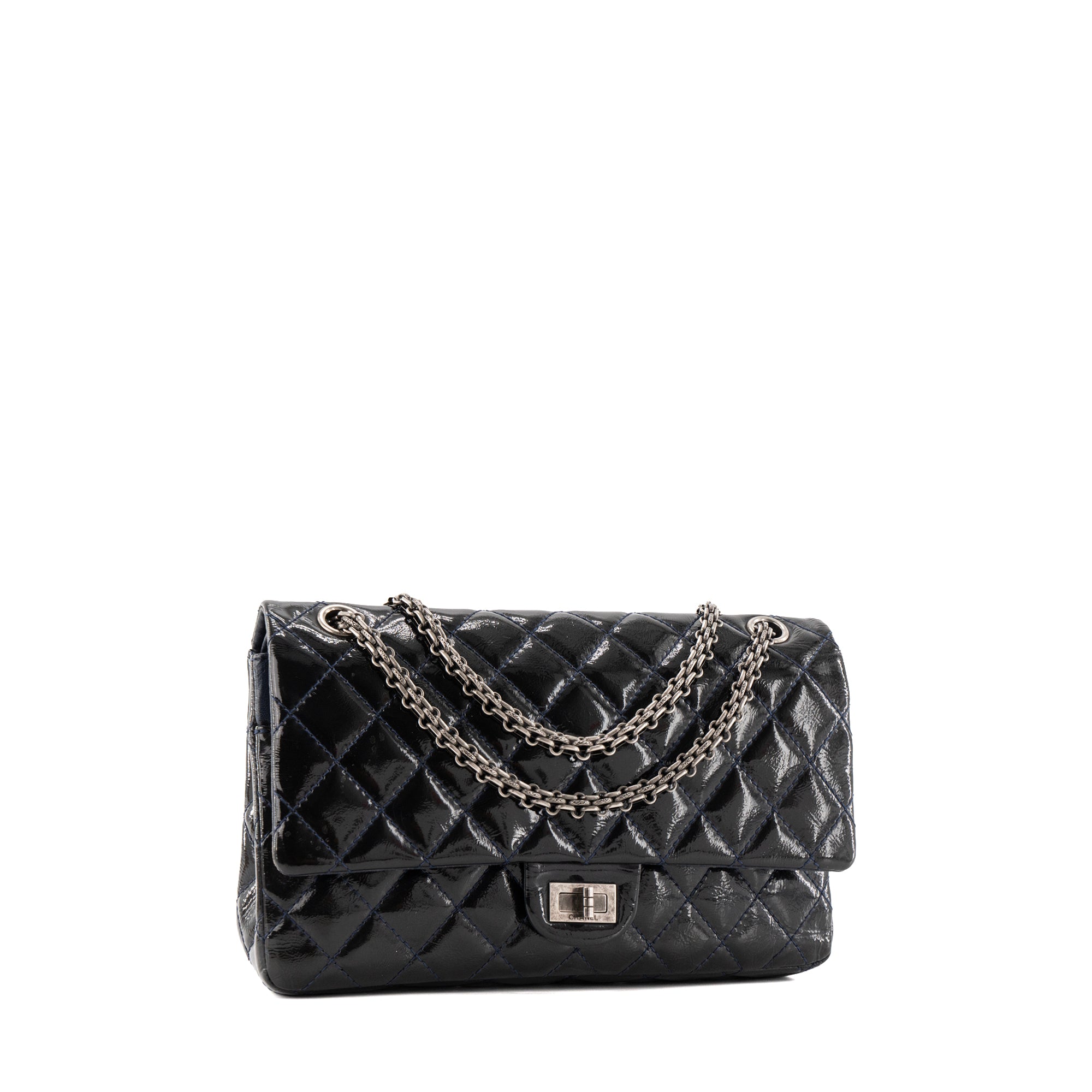 CHANEL - Sac à bandoulière 2.55 Chanel en cuir verni bleu marine
