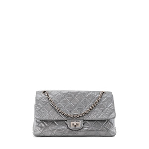 CHANEL - Sac à bandoulière 2.55 Jumbo Chanel en cuir argenté