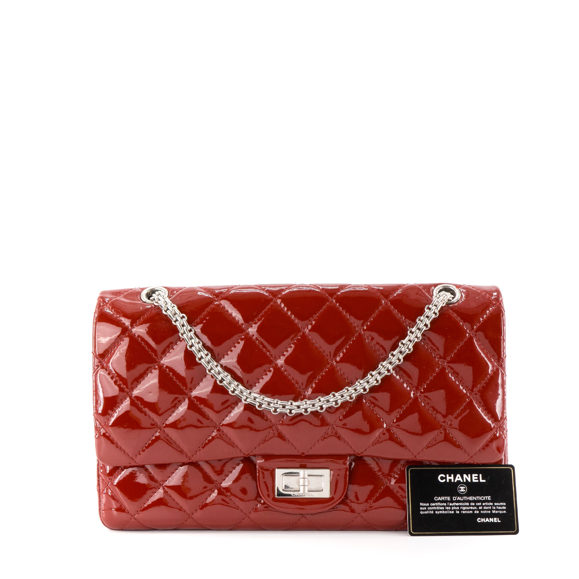 CHANEL - Sac à bandoulière 2.55 Jumbo Chanel en cuir verni rouge
