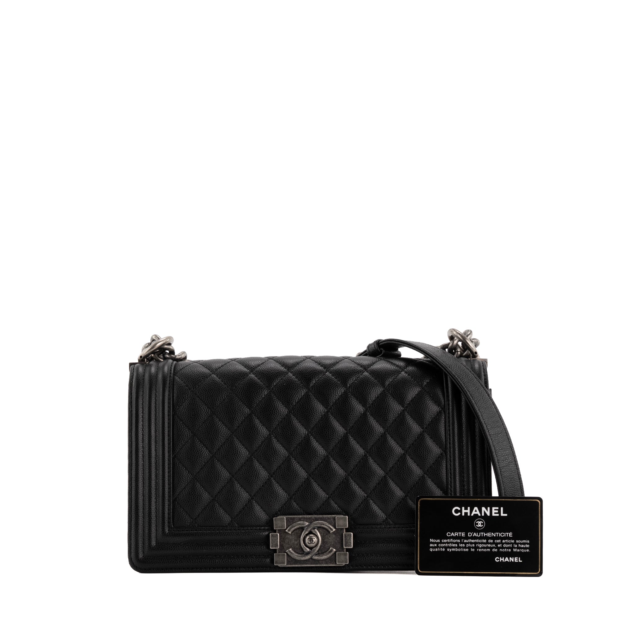 CHANEL - Sac à bandoulière Boy Chanel en cuir caviar noir