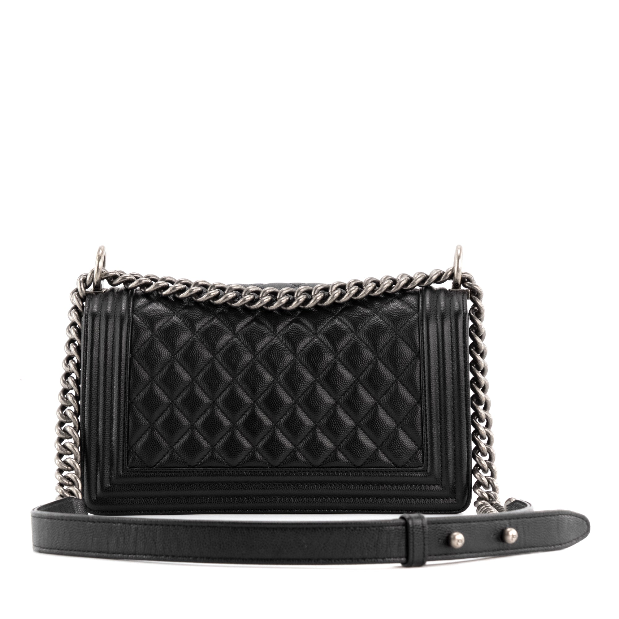 CHANEL - Sac à bandoulière Boy Chanel en cuir caviar noir