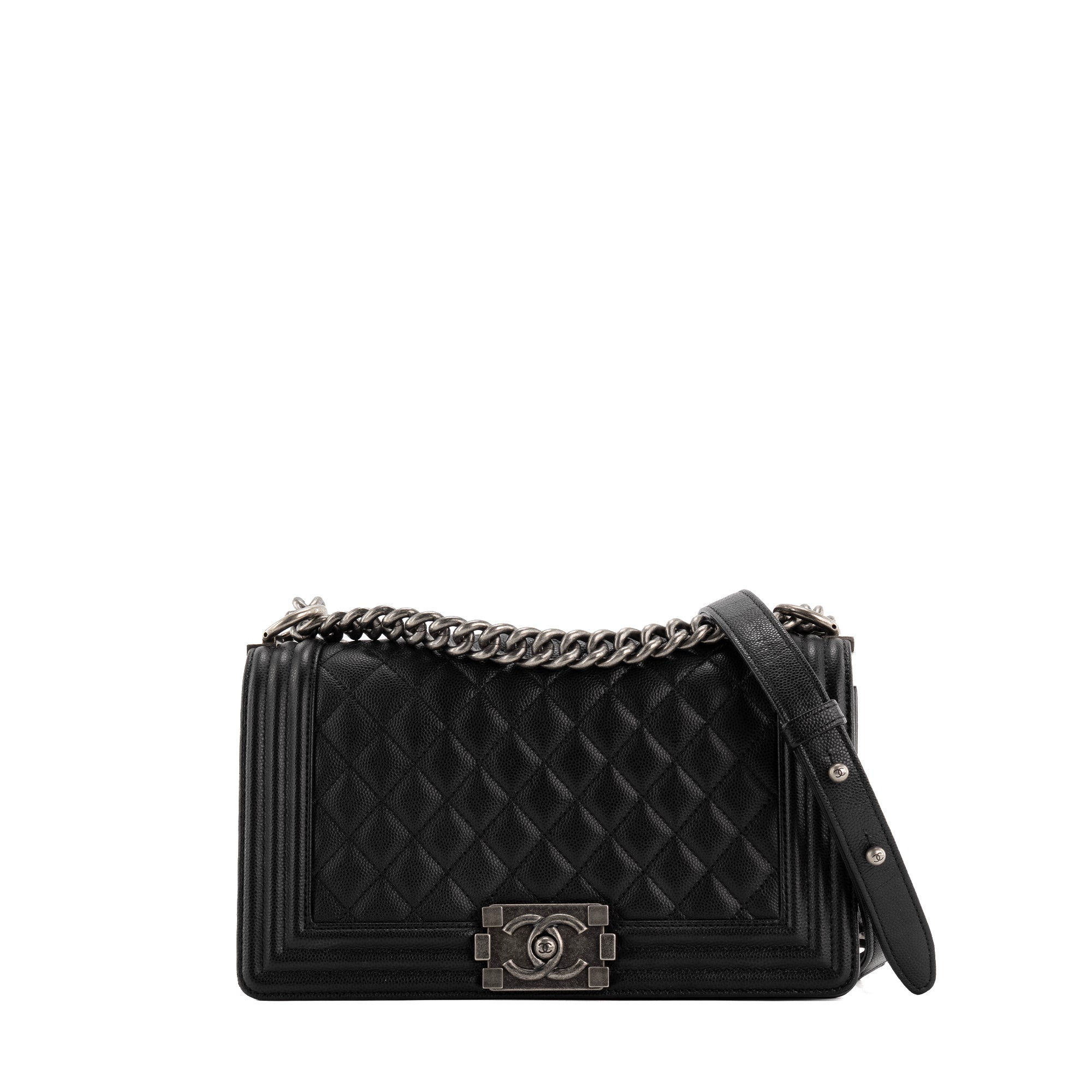 CHANEL - Sac à bandoulière Boy Chanel en cuir caviar noir