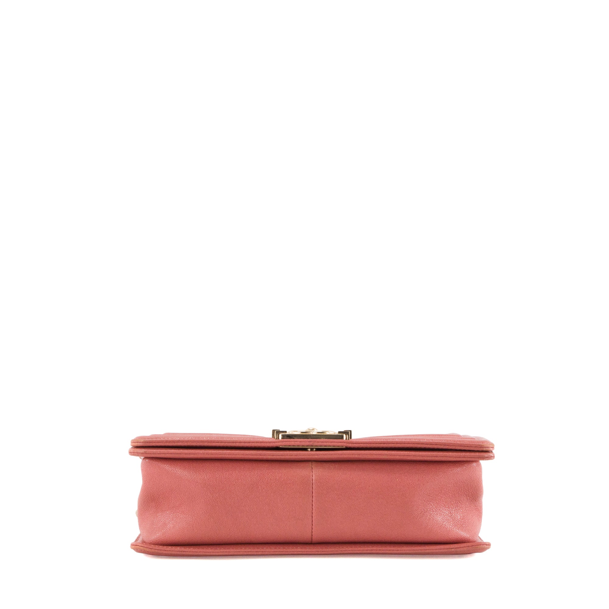 CHANEL - Sac à bandoulière Boy Chanel en cuir caviar rose