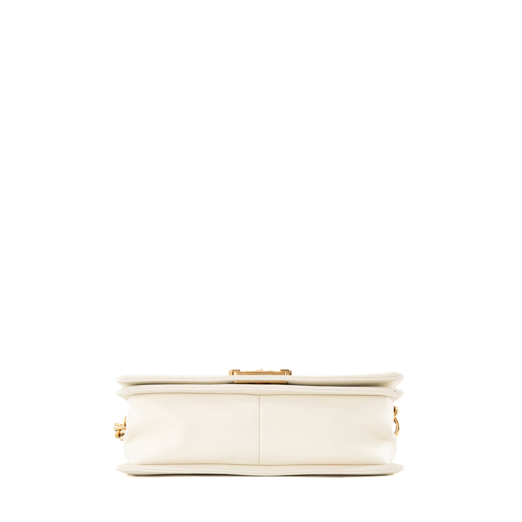 CHANEL - Sac à bandoulière Boy Chanel en cuir caviar et cuir lisse blanc