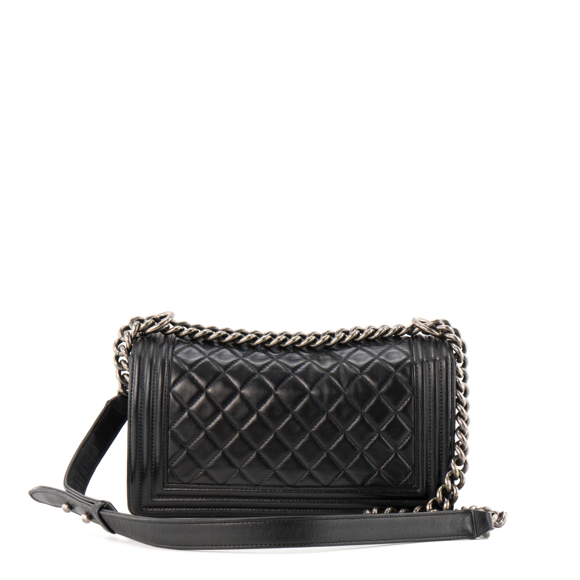 CHANEL - Sac à bandoulière Boy Chanel en cuir lisse noir