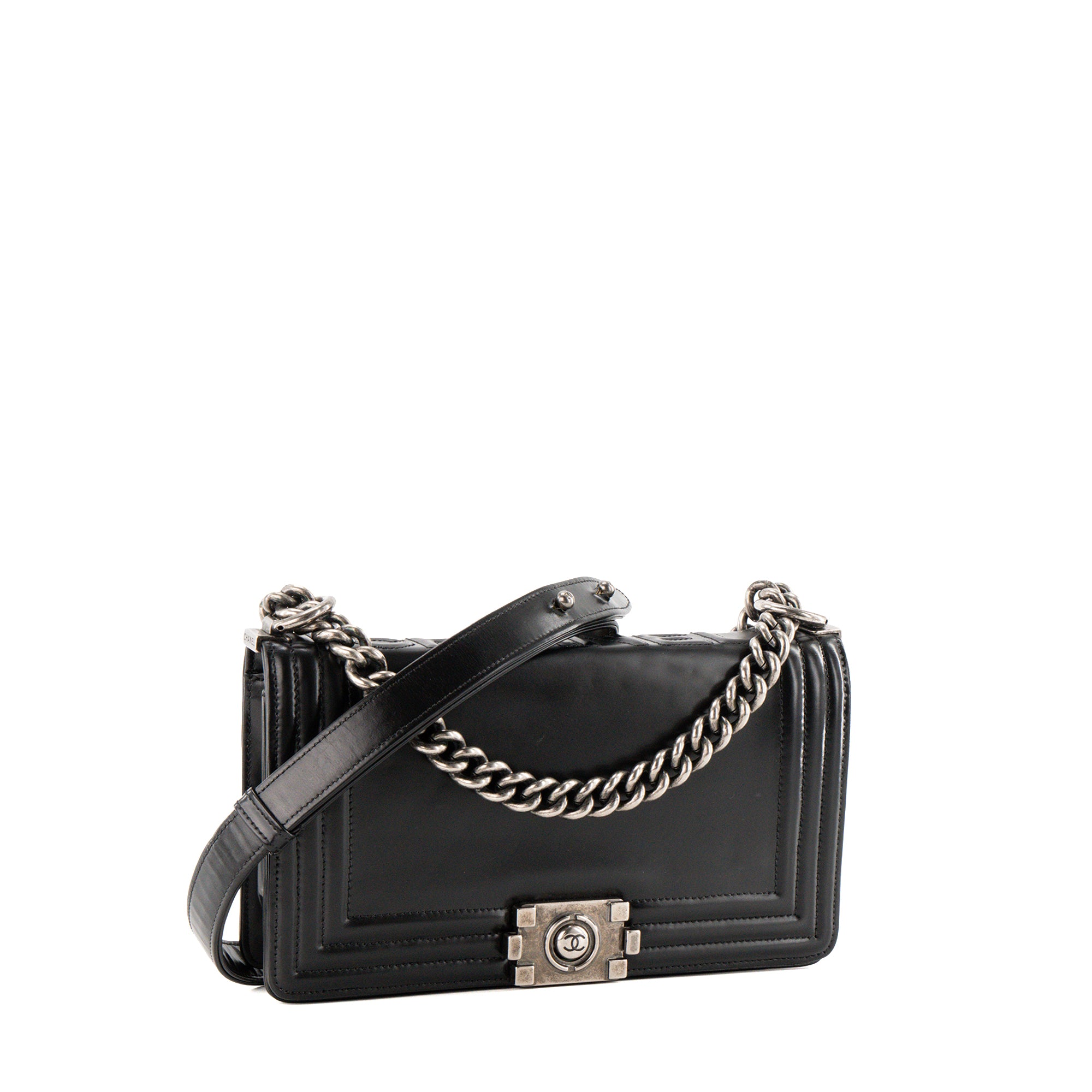 CHANEL - Sac à bandoulière Boy mini Chanel en cuir lisse noir