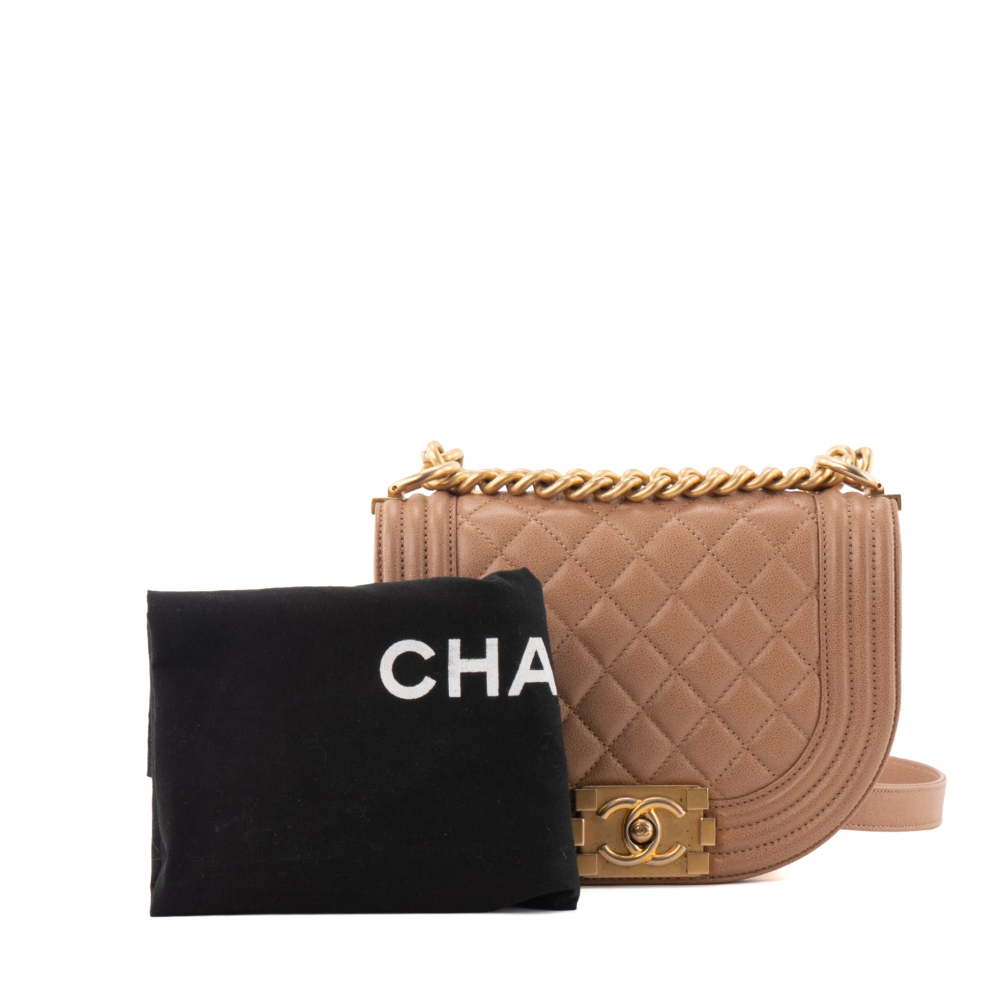 CHANEL - Sac à bandoulière Boy Curve Chanel en cuir caviar marron
