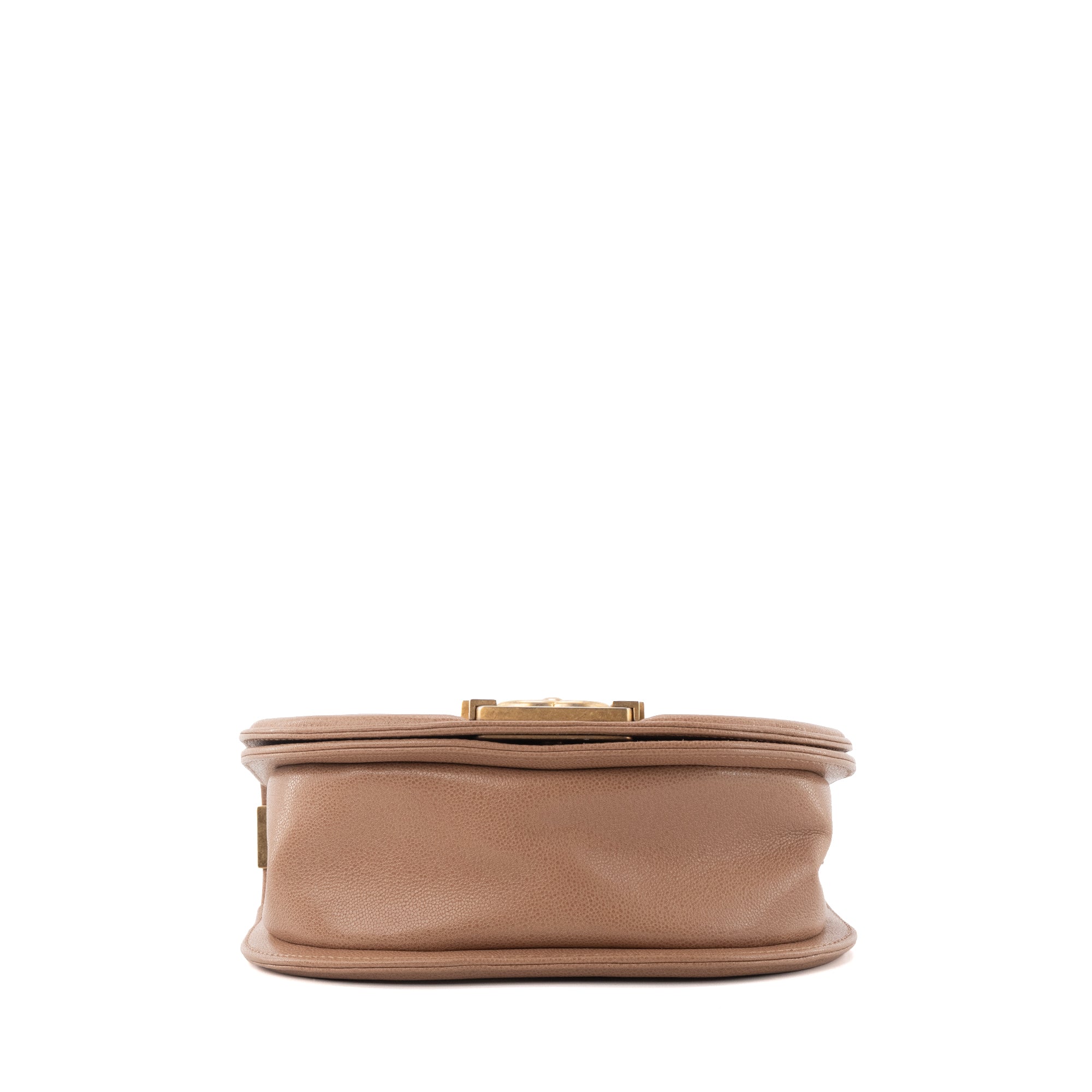 CHANEL - Sac à bandoulière Boy Curve Chanel en cuir caviar marron