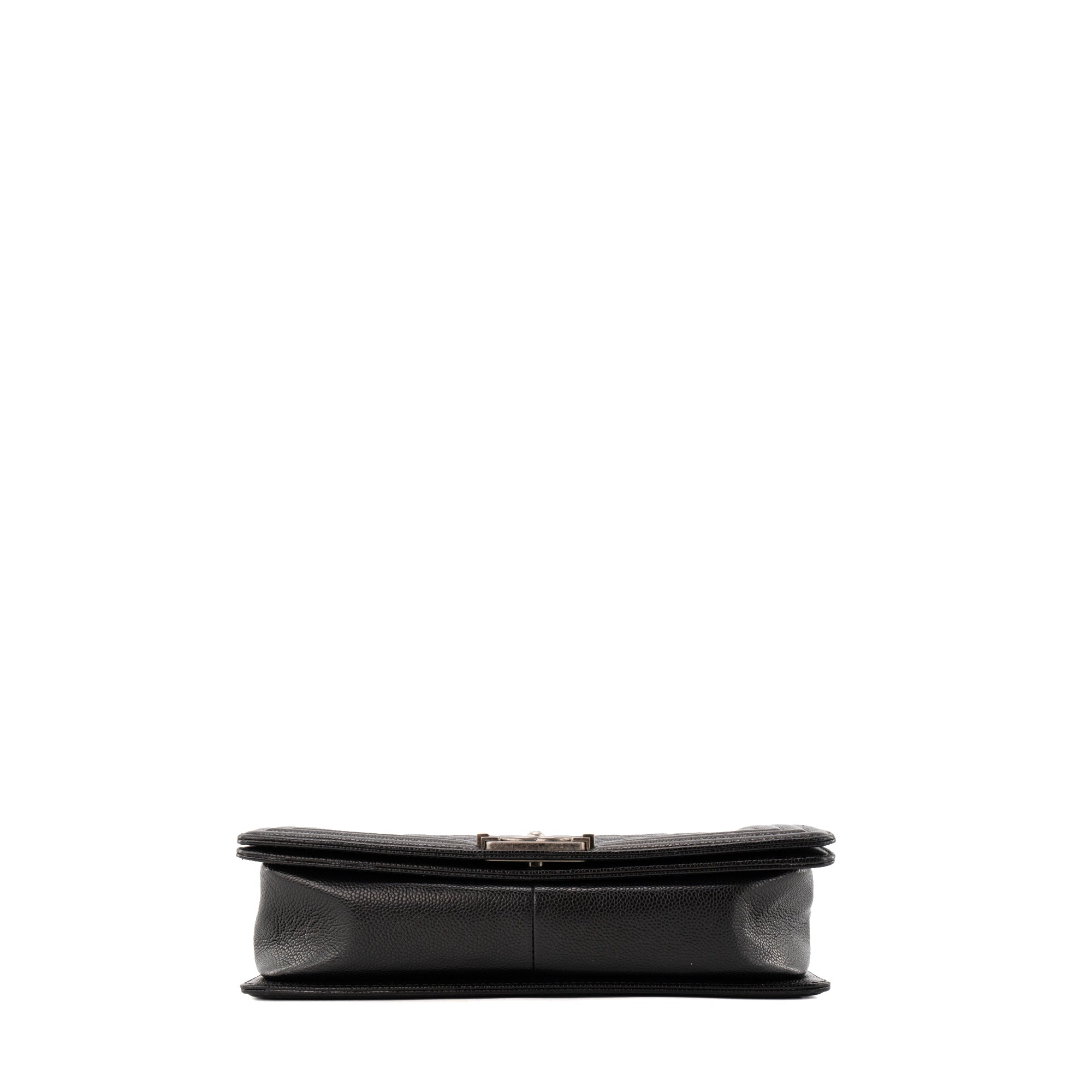 CHANEL - Sac à bandoulière Boy Large Chanel en cuir caviar noir