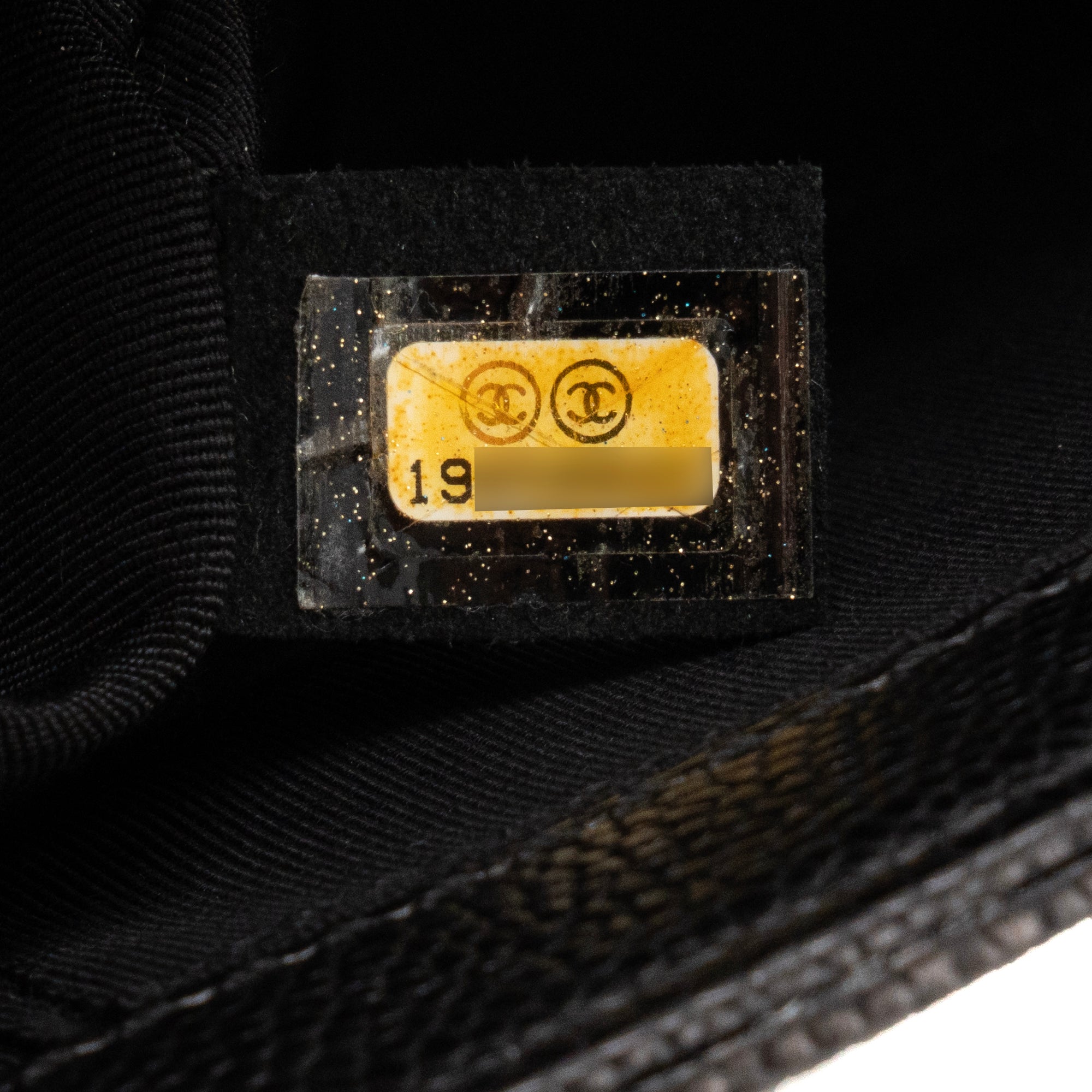 CHANEL - Sac à bandoulière Boy Large Chanel en cuir caviar noir
