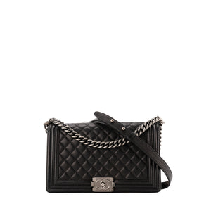 CHANEL - Sac à bandoulière Boy Large Chanel en cuir caviar noir