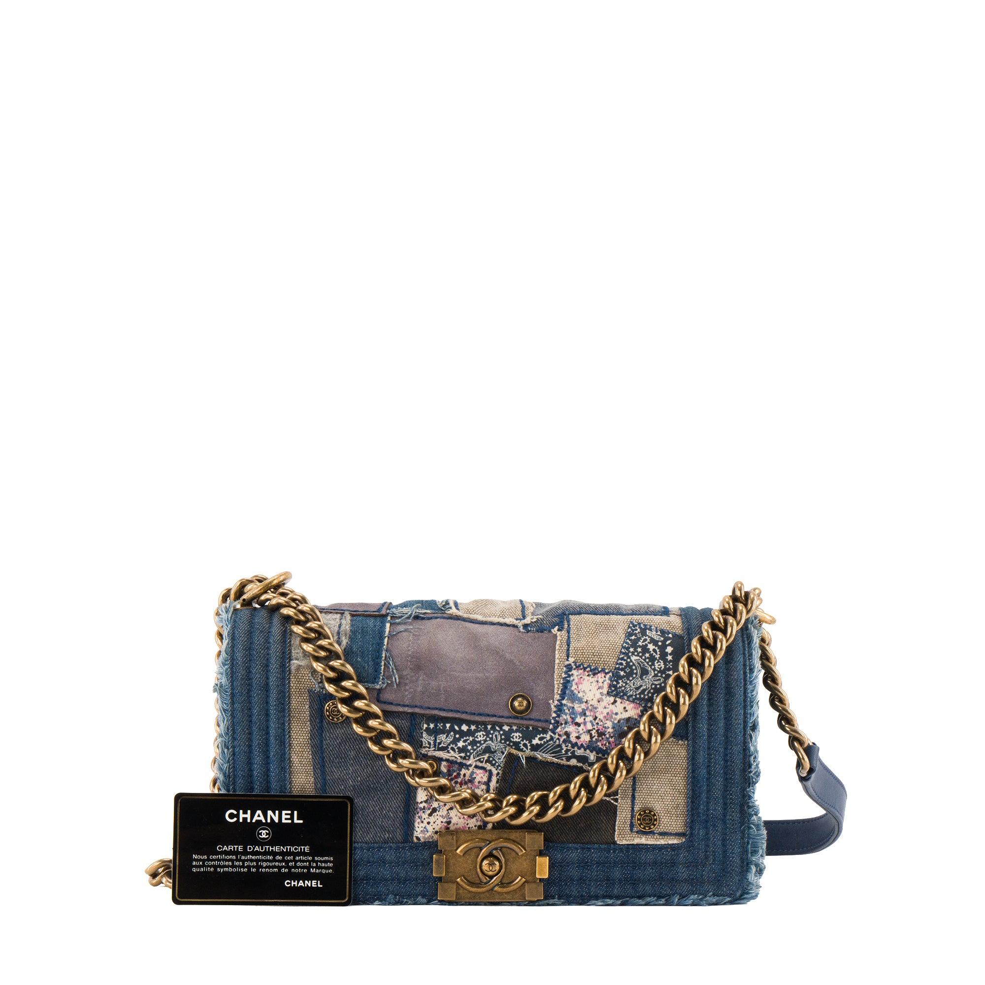 CHANEL - Sac à bandoulière Boy medium Chanel en denim patchwork bleu