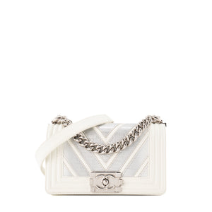 CHANEL - Sac à bandoulière Boy Mini Chanel en cuir lisse blanc et cuir exotique en lézard argenté