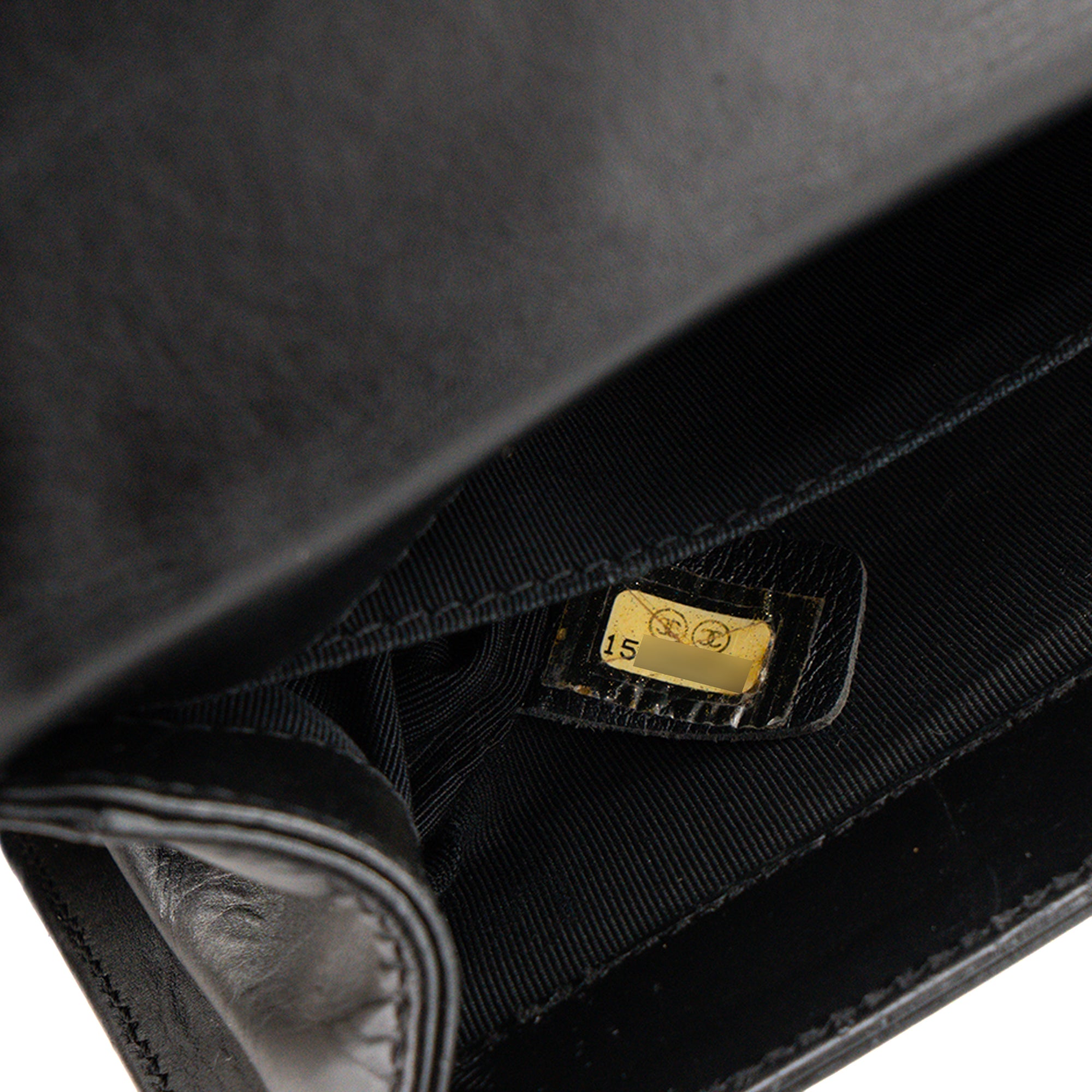 CHANEL - Sac à bandoulière Boy Mini Chanel en cuir lisse noir