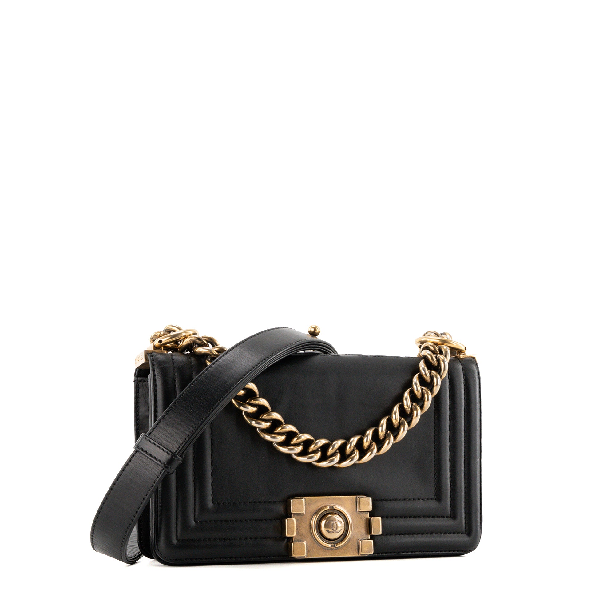 CHANEL - Sac à bandoulière Boy Mini Chanel en cuir lisse noir