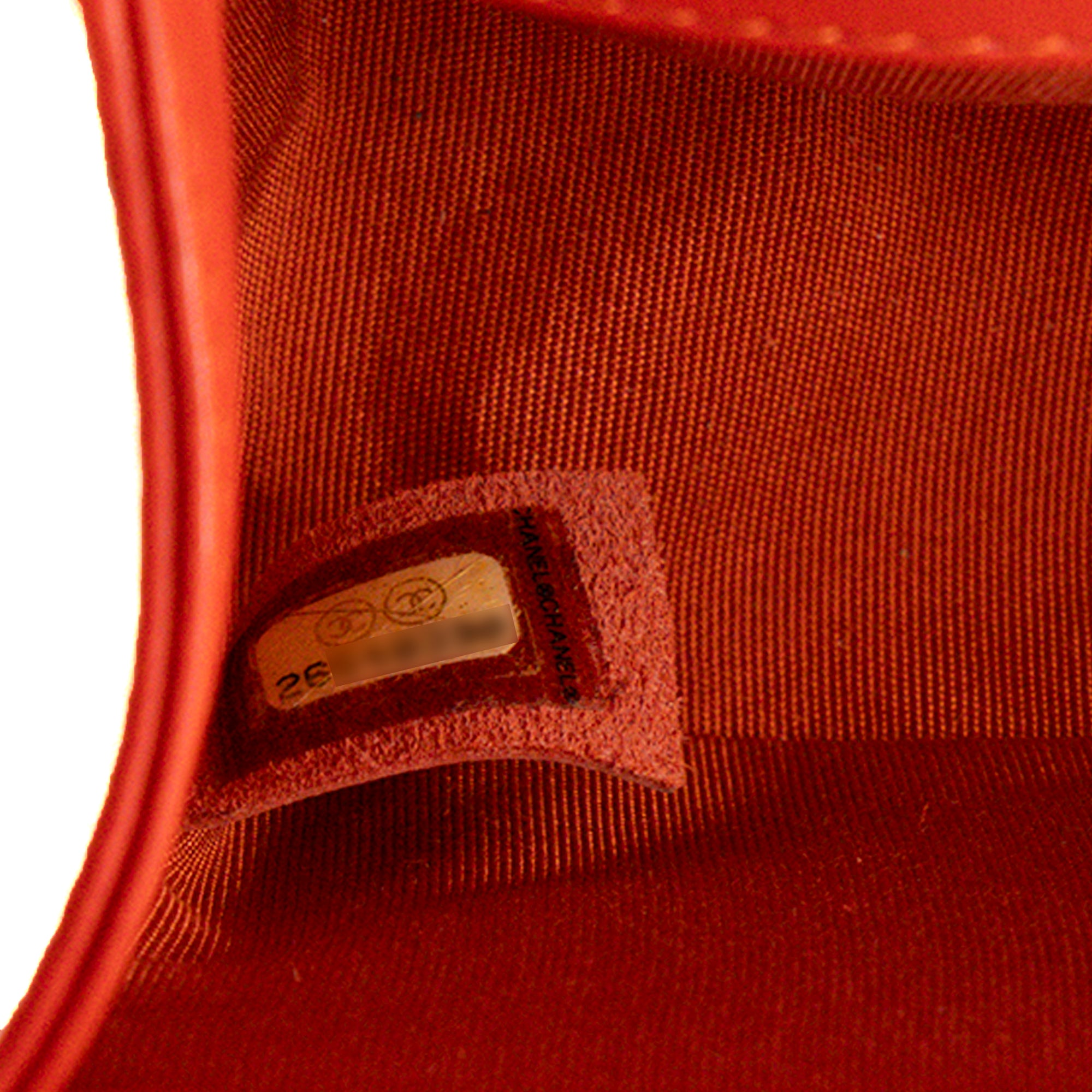 CHANEL - Sac à bandoulière Boy mini Chanel en cuir lisse orange