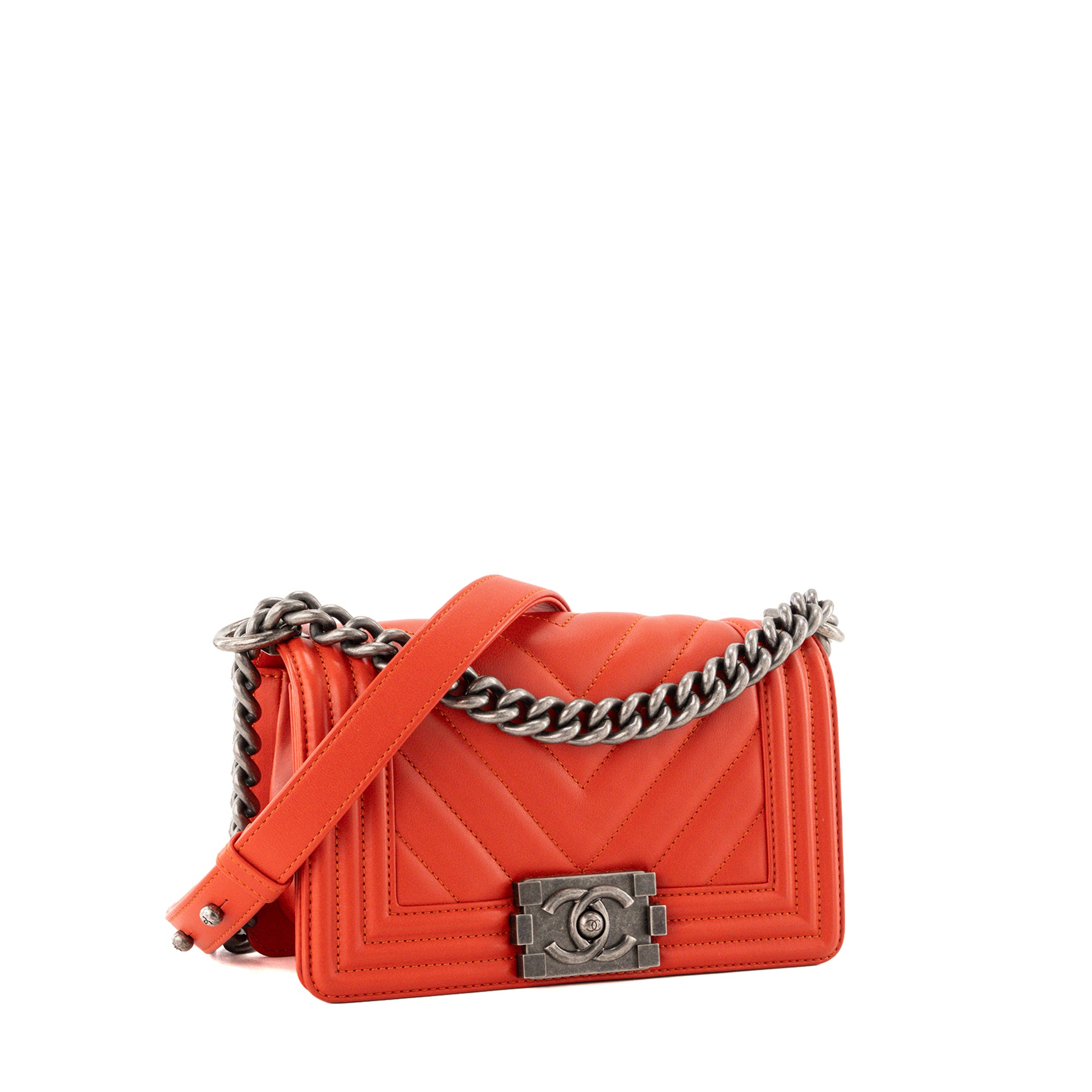CHANEL - Sac à bandoulière Boy mini Chanel en cuir lisse orange