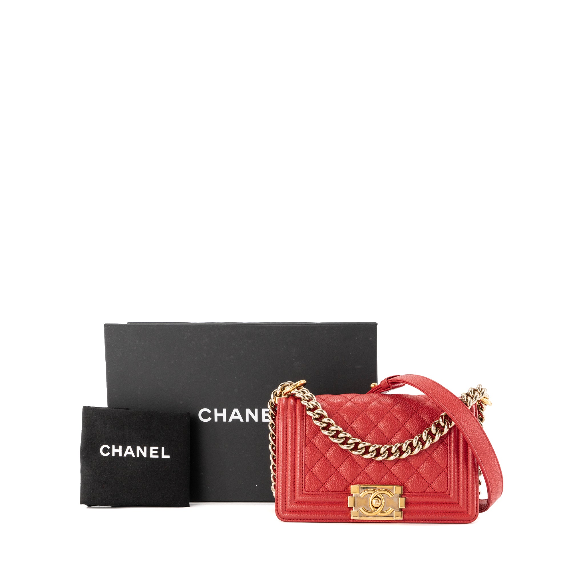 CHANEL - Sac à bandoulière Boy Small Chanel en cuir caviar rouge