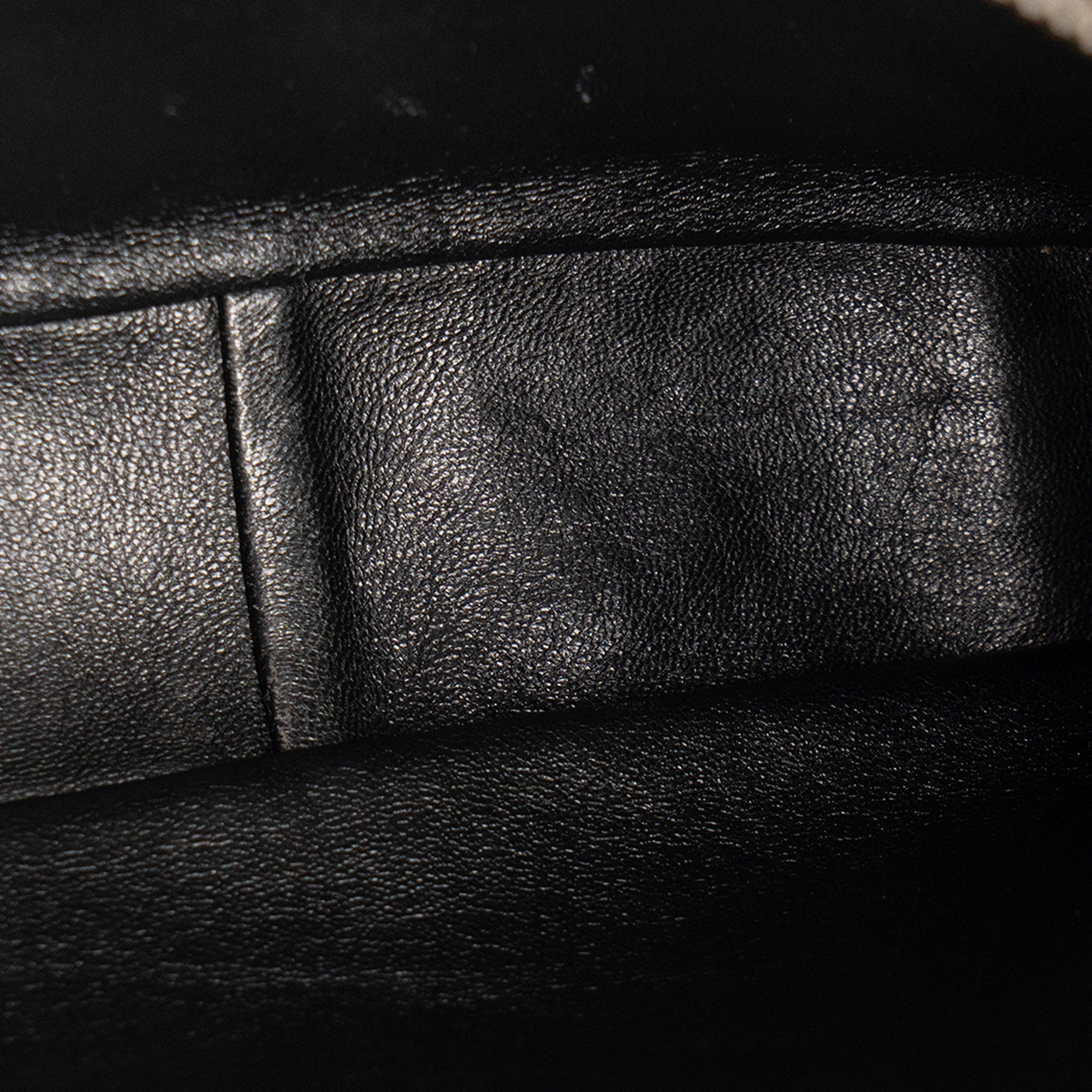 CHANEL - Sac à bandoulière Caméra Chanel en cuir lisse noir vintage