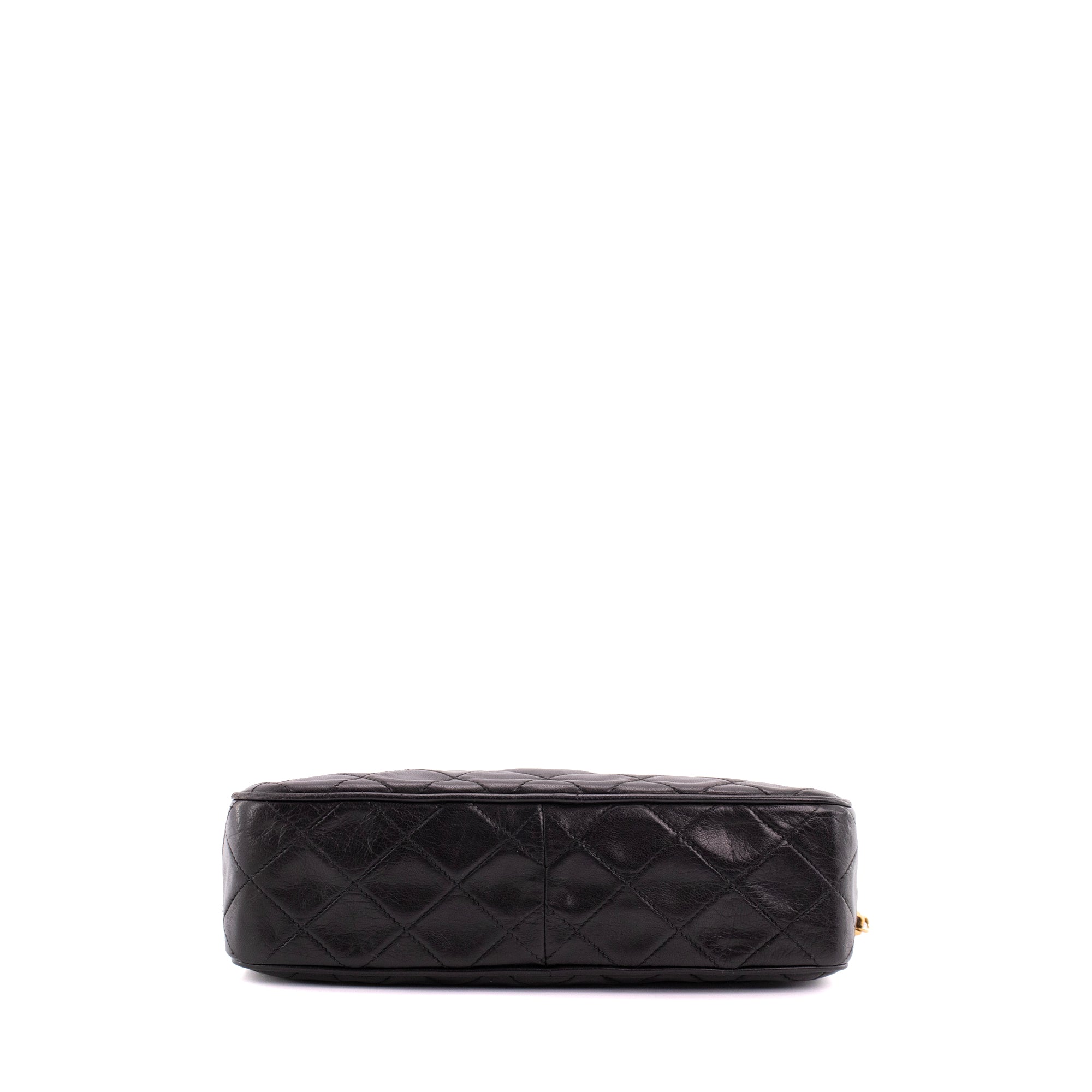 CHANEL - Chanel Camera shoulder bag in vintage black smooth leather