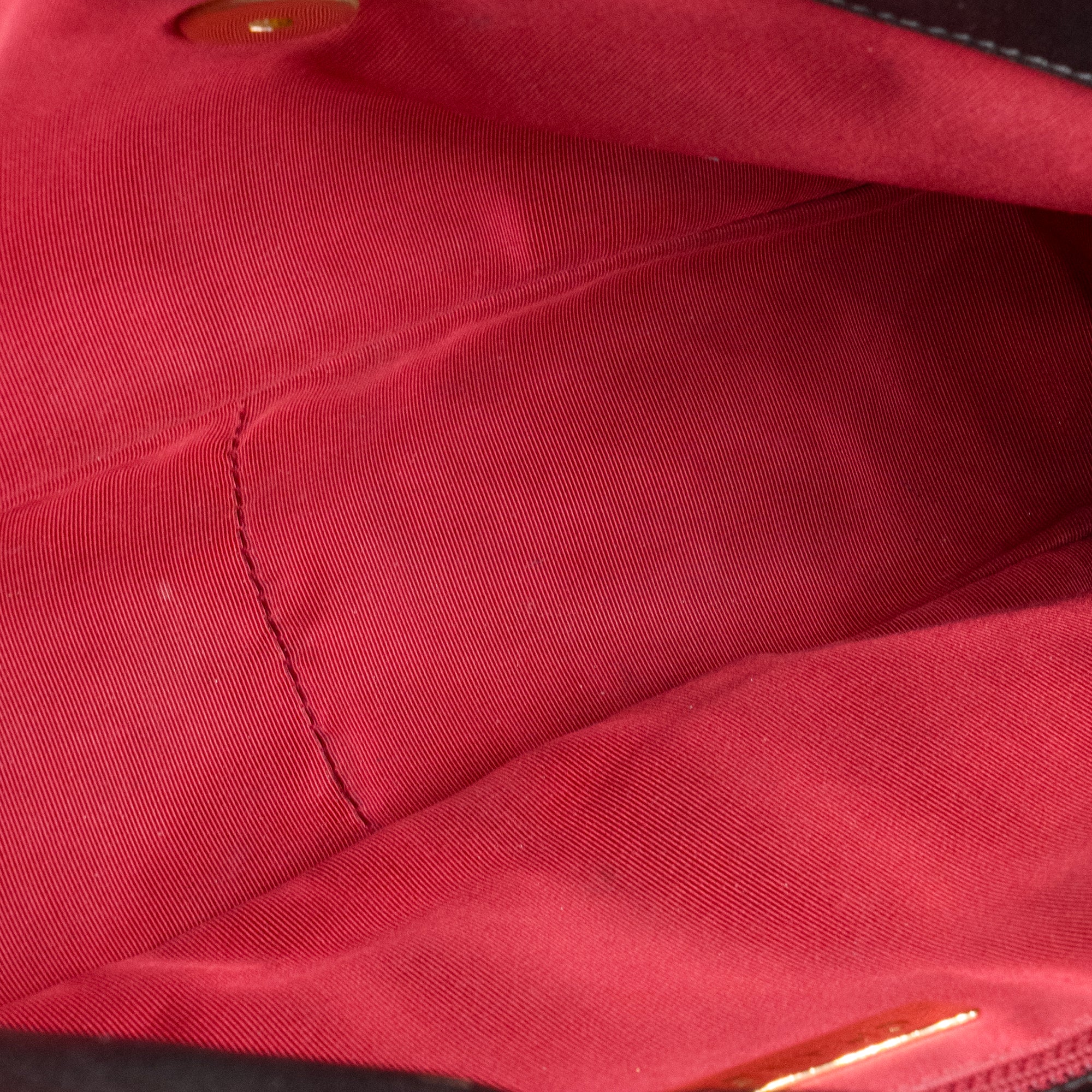 CHANEL - Sac à bandoulière Chanel 19 en cuir lisse noir