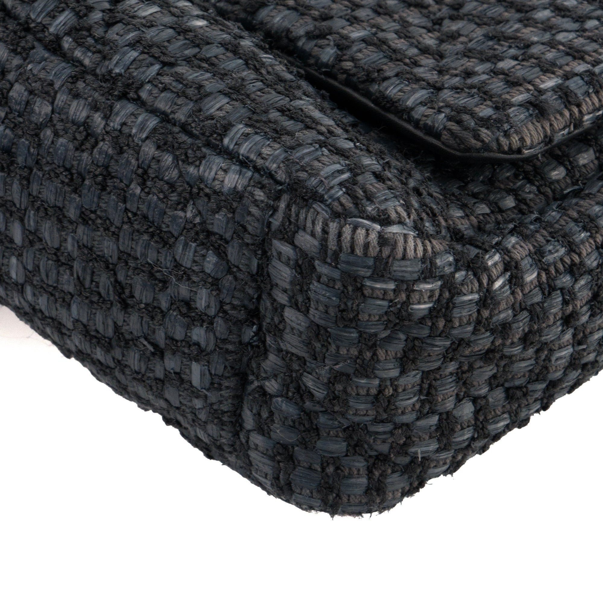 CHANEL - Sac à bandoulière Chanel 19 en raphia et tweed bleu marine et noir