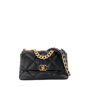 CHANEL - Sac à bandoulière Chanel 19 grand modèle en cuir lisse noir