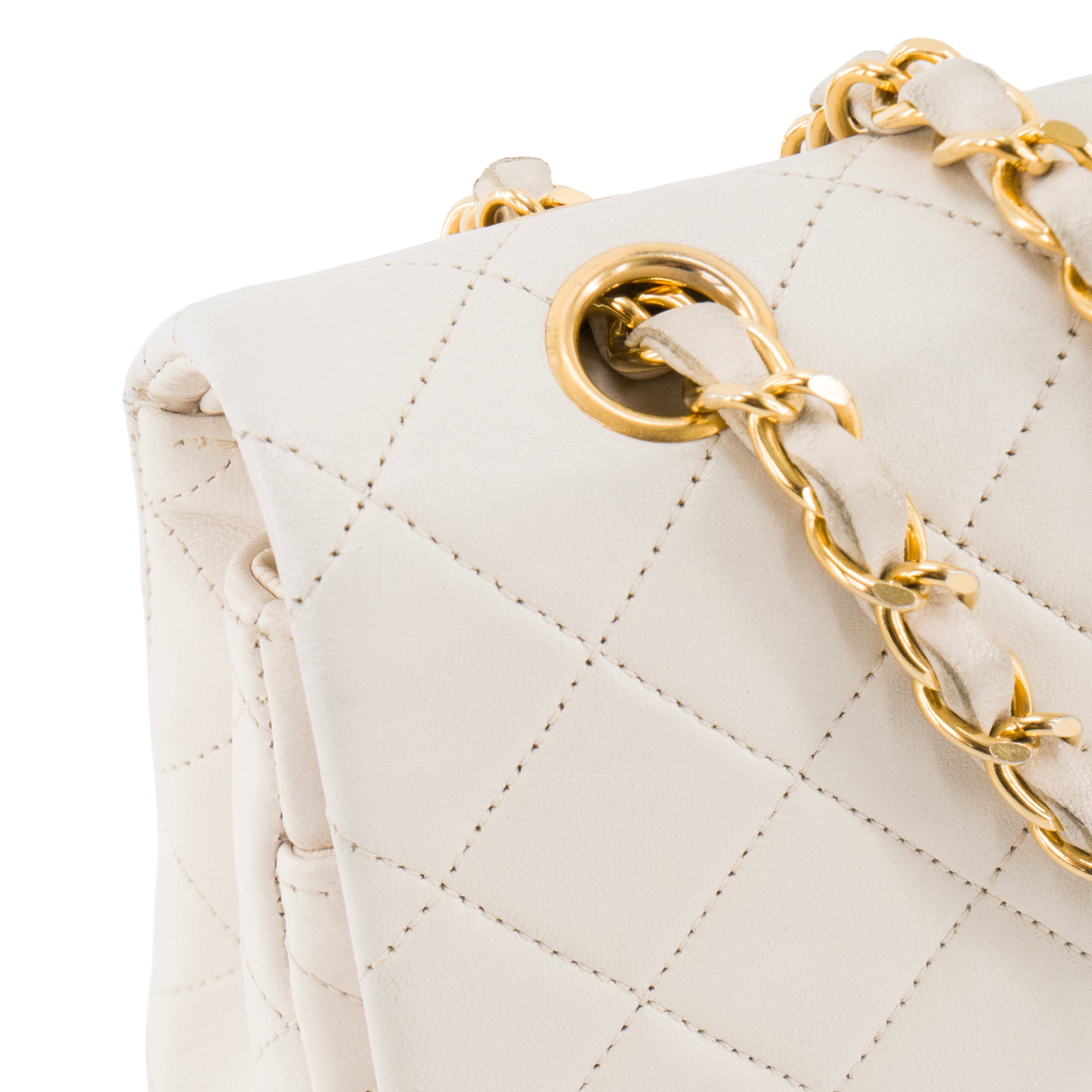 CHANEL - Sac à bandoulière Classique/Timeless 11.12 Chanel en cuir lisse blanc vintage