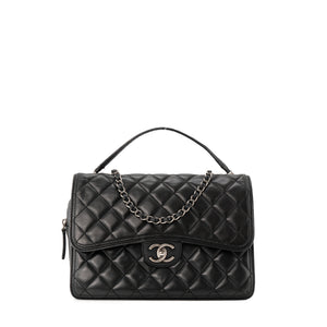 CHANEL - Sac à bandoulière Classique/Timeless Chanel en cuir lisse noir