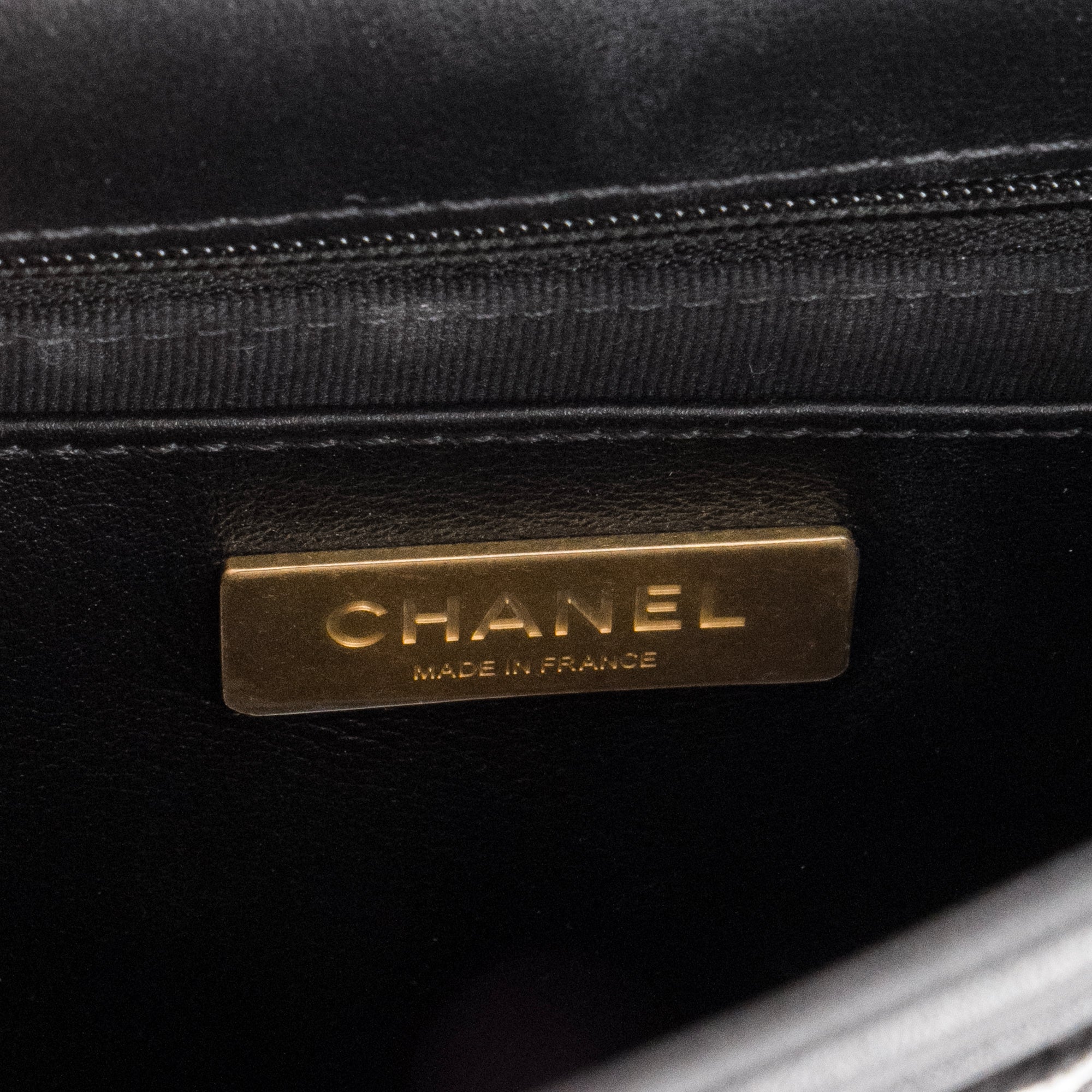 CHANEL - Sac à bandoulière Classique/Timeless Chanel en tweed et cuir noir