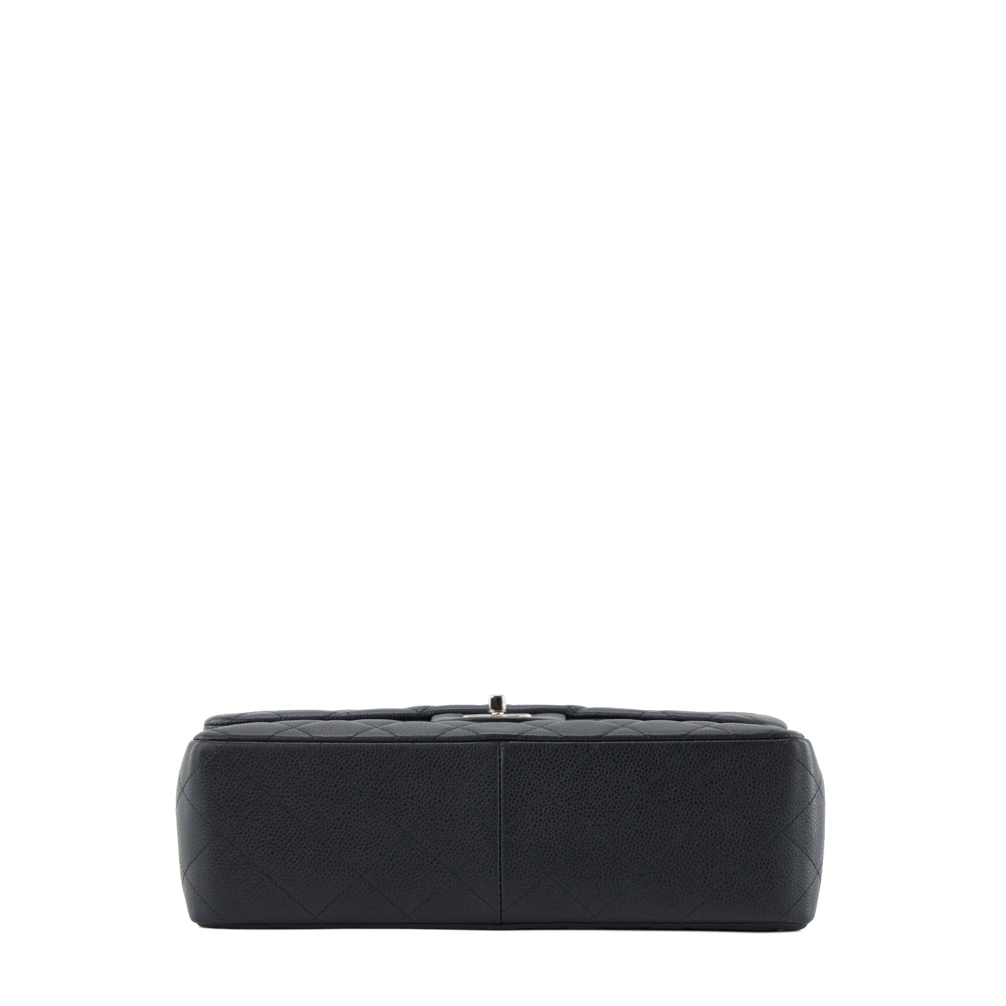 CHANEL - Sac à bandoulière Classique/Timeless Jumbo Chanel en cuir caviar bleu marine