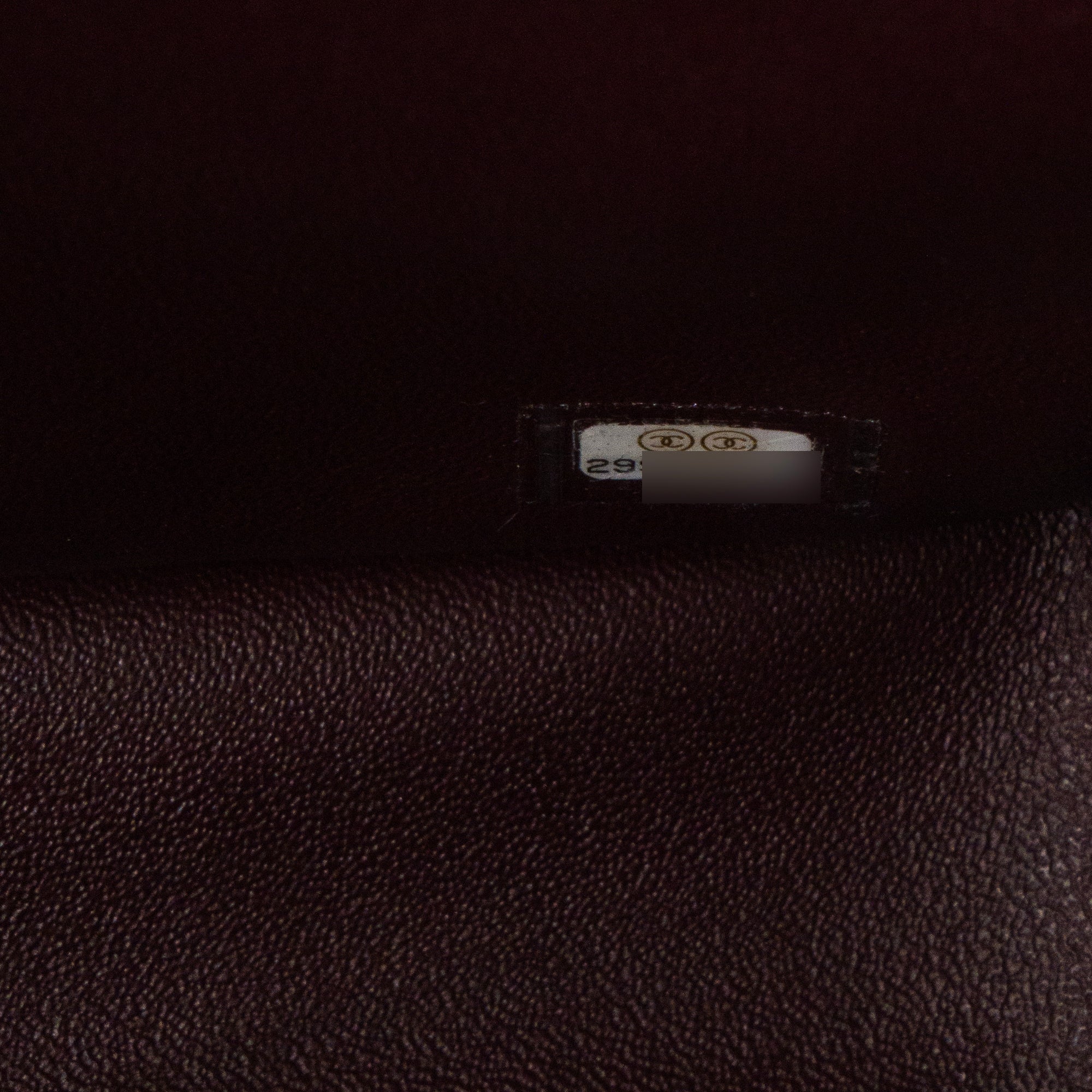 CHANEL - Sac à bandoulière Classique/Timeless Jumbo Chanel en cuir caviar noir