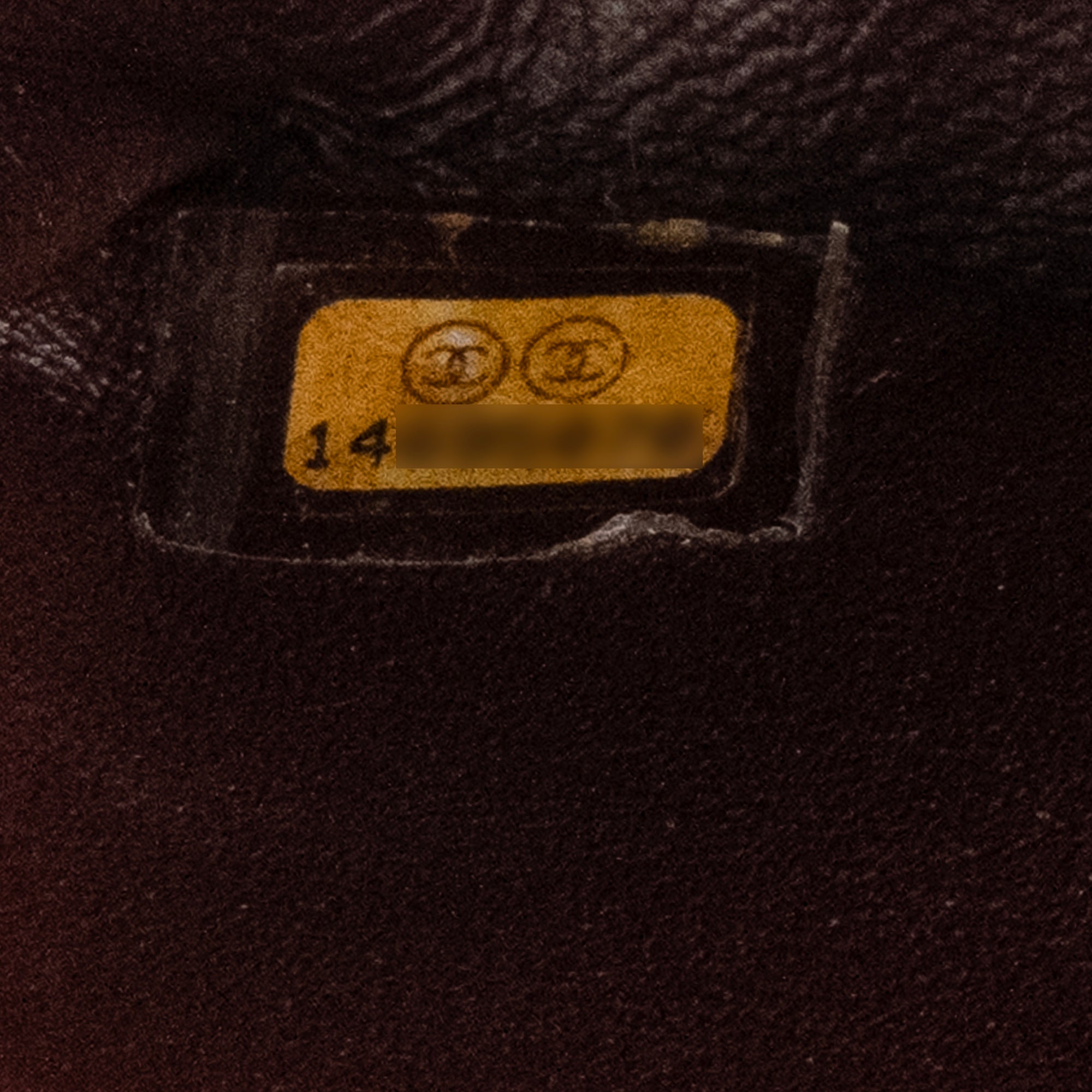 CHANEL - Sac à bandoulière Classique/Timeless Jumbo Chanel en cuir caviar noir