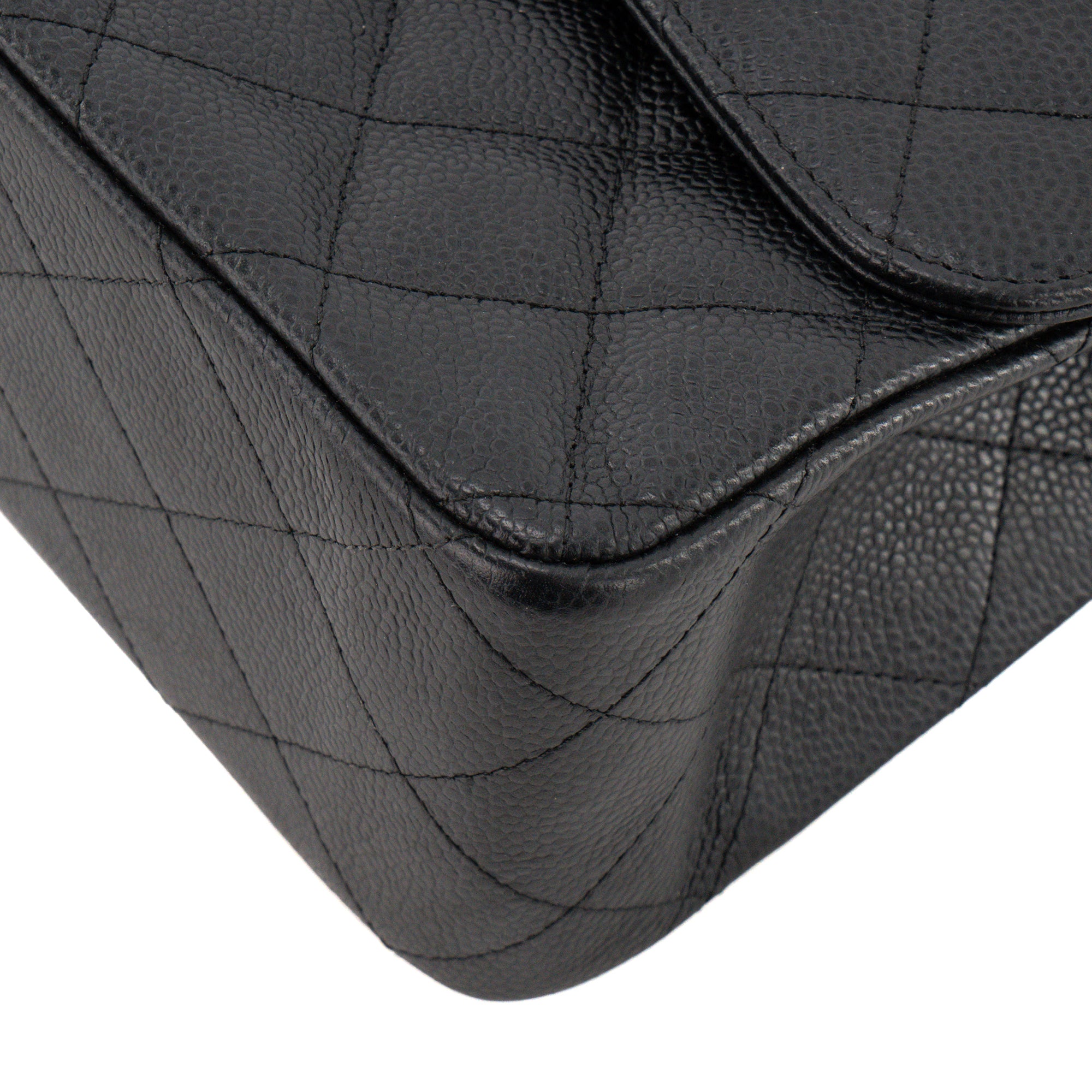 CHANEL - Sac à bandoulière Classique/Timeless Jumbo Chanel en cuir caviar noir