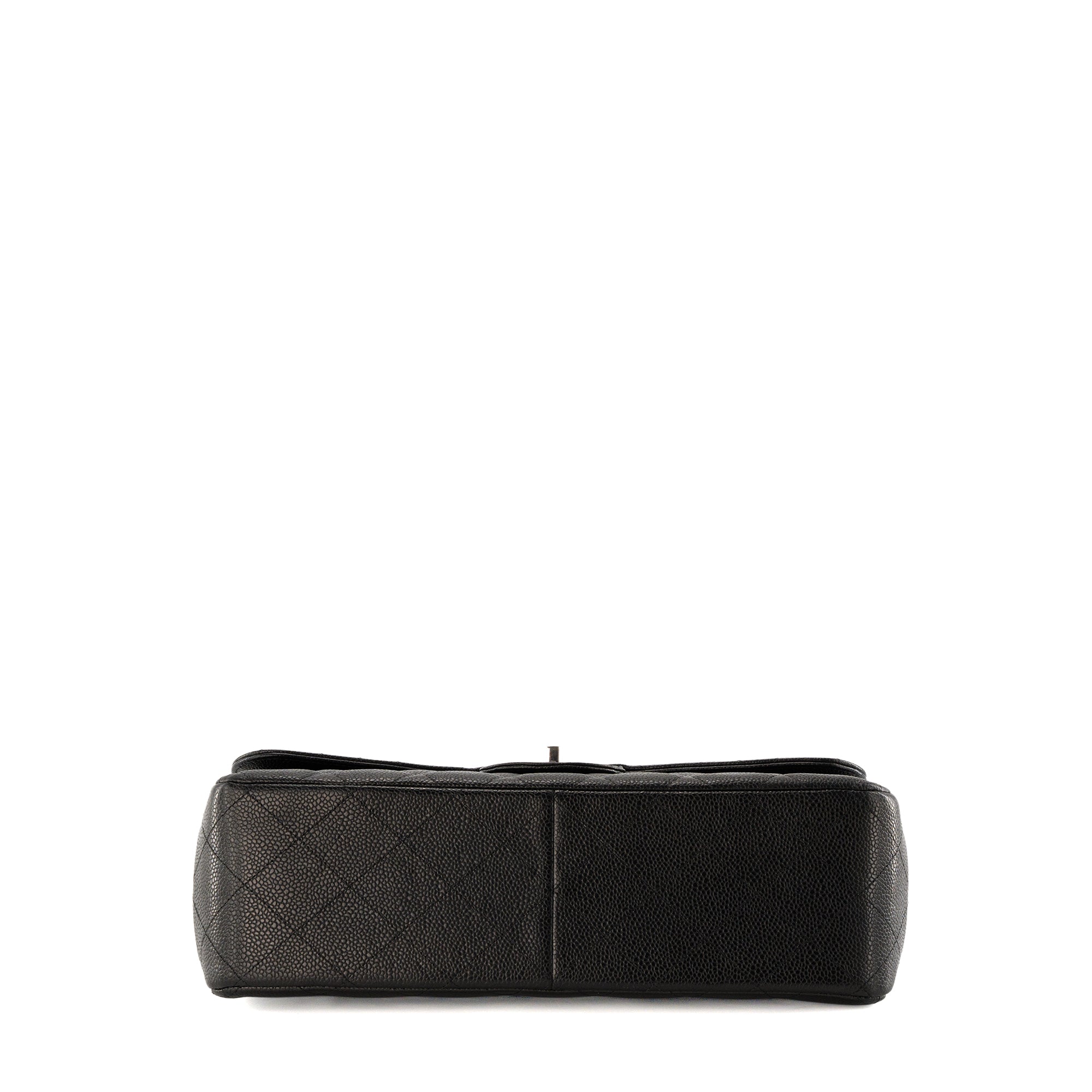 CHANEL - Sac à bandoulière Classique/Timeless Jumbo Chanel en cuir caviar noir