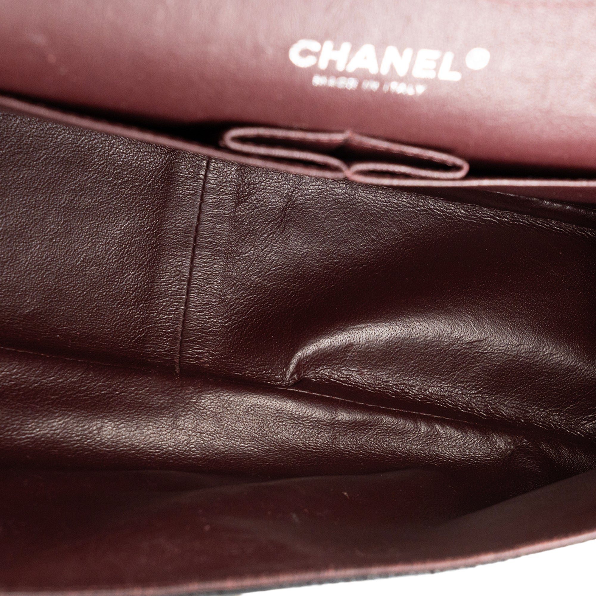 CHANEL - Sac à bandoulière Classique/Timeless Jumbo Chanel en cuir caviar noir