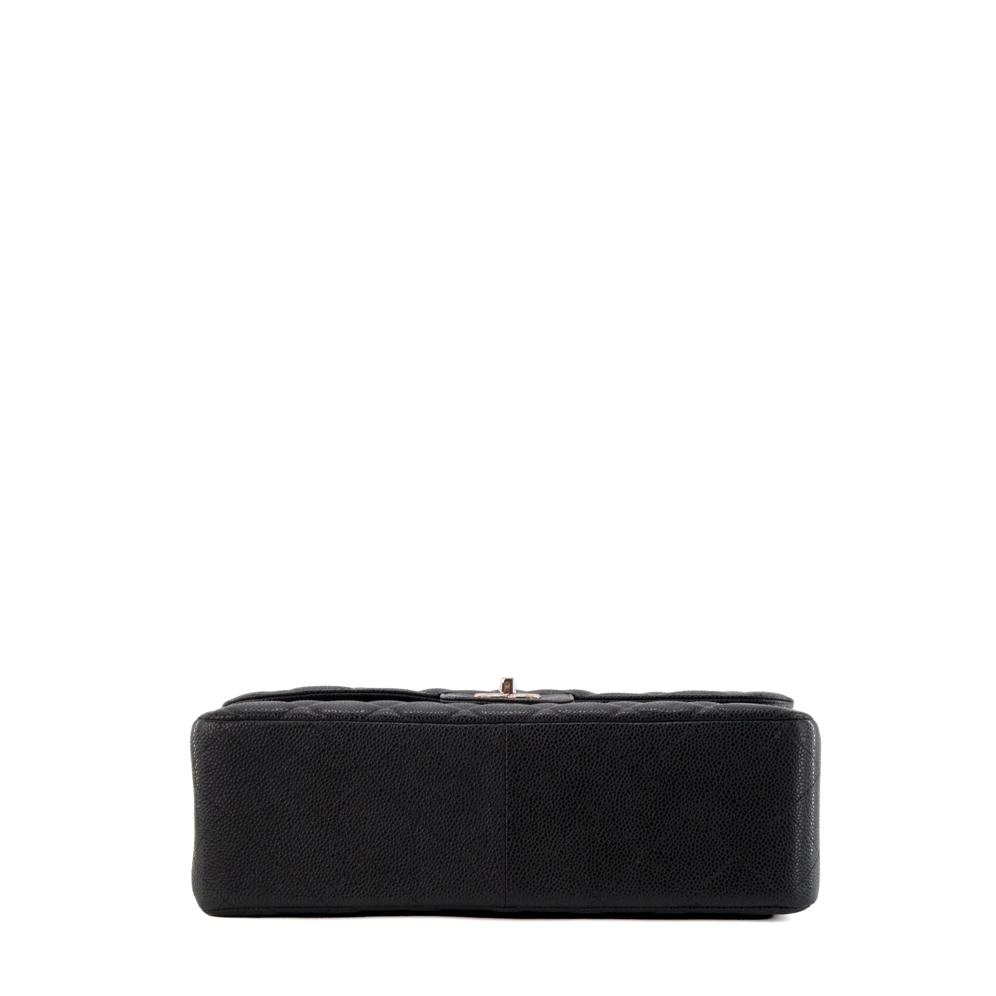 CHANEL - Sac à bandoulière Classique/Timeless Jumbo Chanel en cuir caviar noir