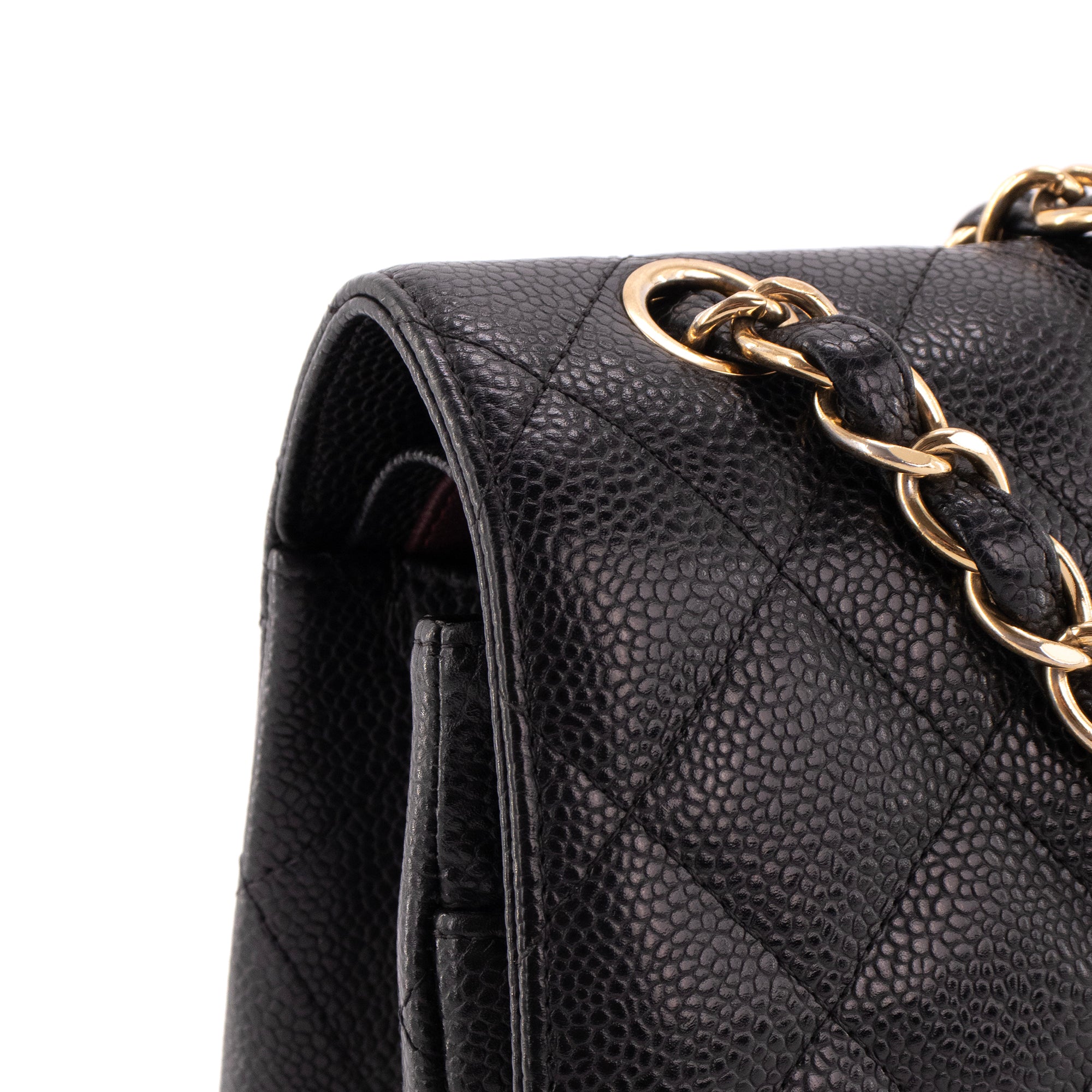 CHANEL - Sac à bandoulière Classique/Timeless Jumbo Chanel en cuir caviar noir
