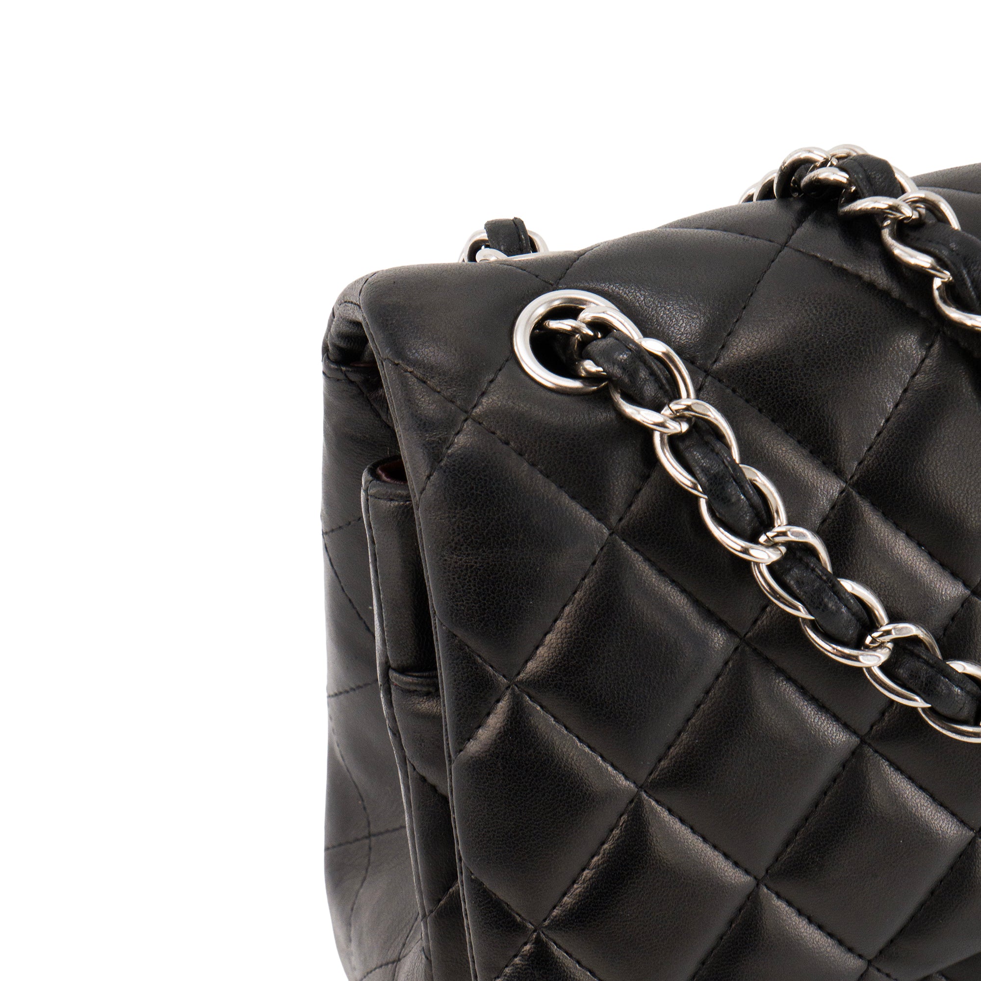 CHANEL - Sac à bandoulière Classique/Timeless Jumbo Chanel en cuir lisse noir