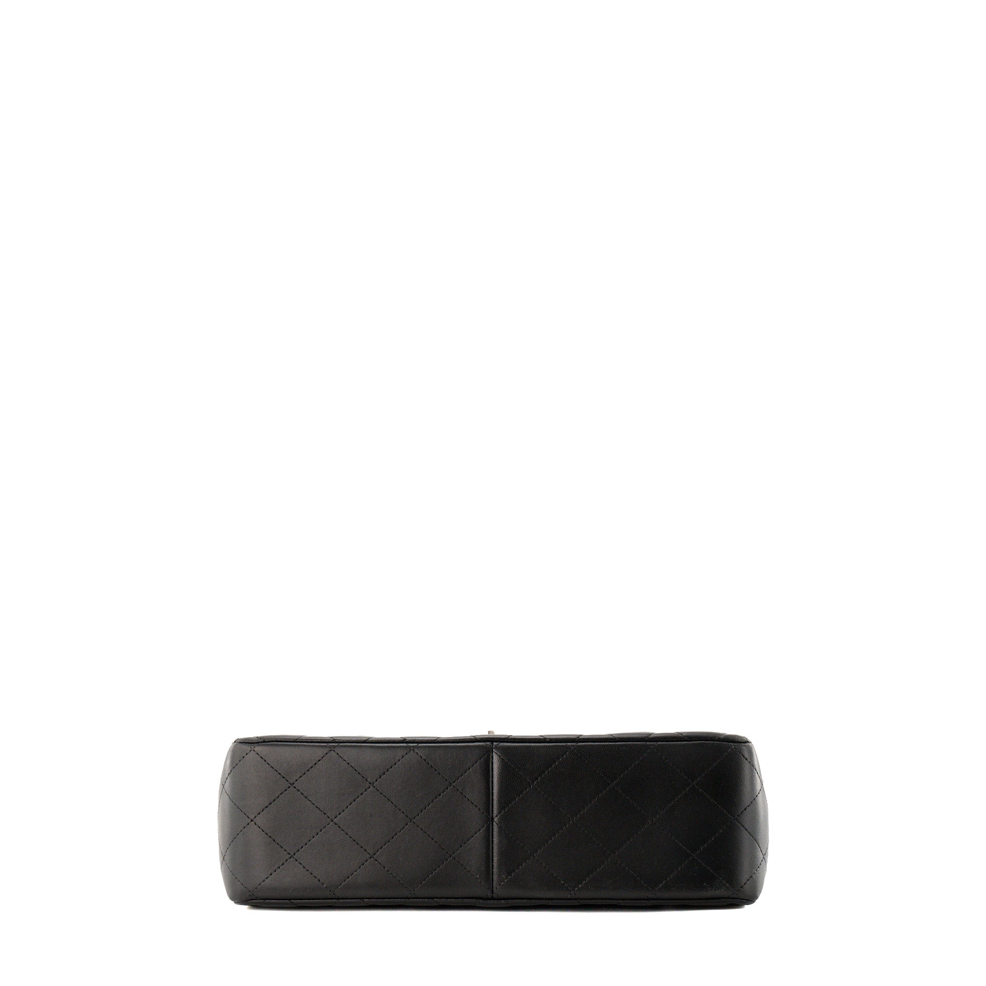 CHANEL - Sac à bandoulière Classique/Timeless Jumbo Chanel en cuir lisse noir