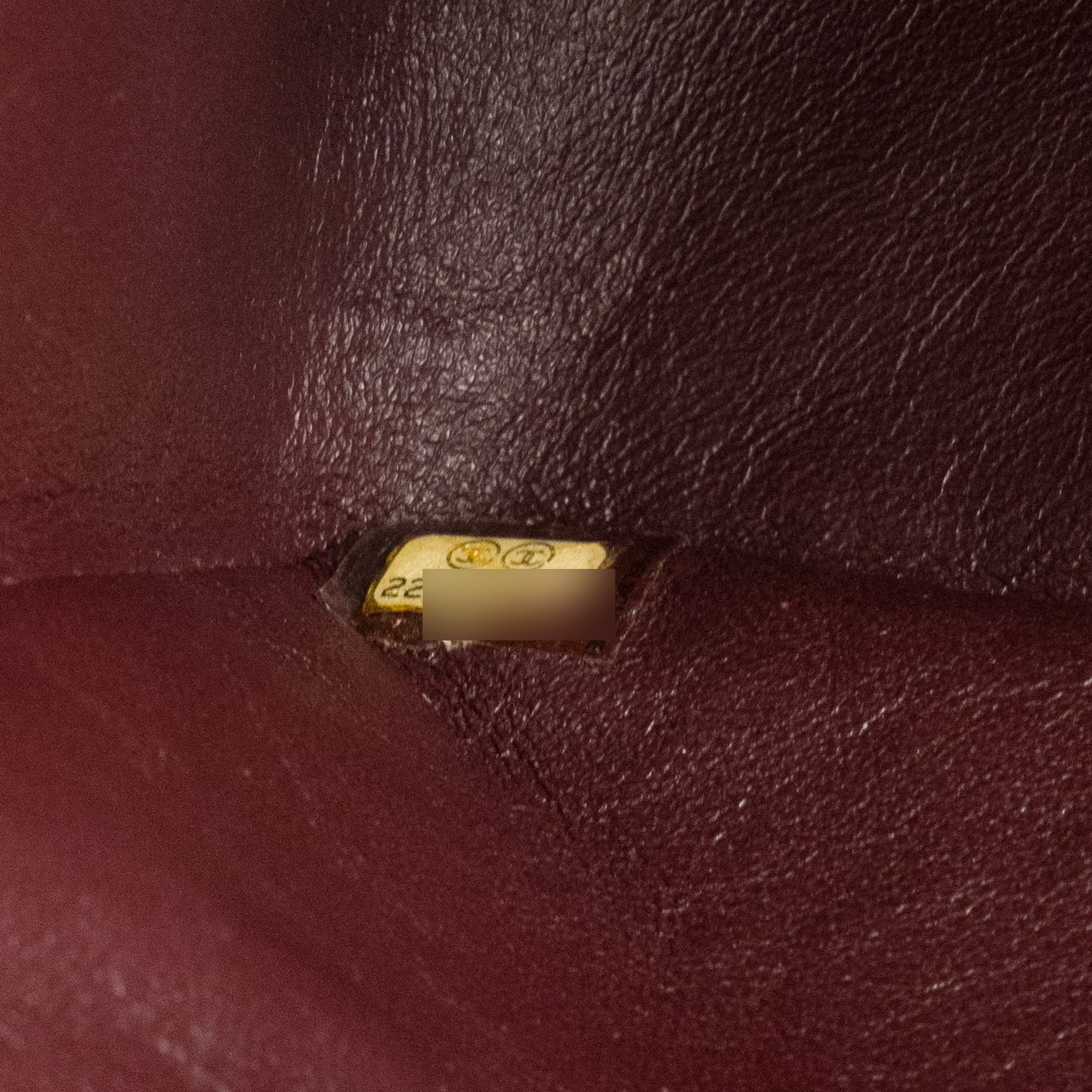 CHANEL - Sac à bandoulière Classique/Timeless Jumbo Chanel en cuir lisse noir