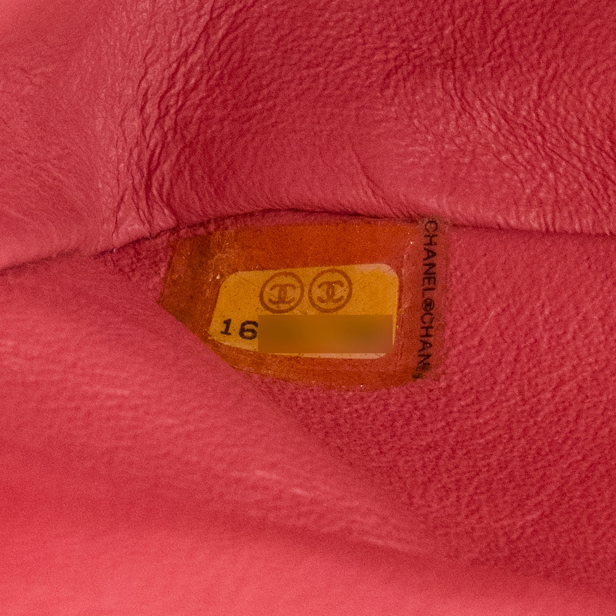 CHANEL - Sac à bandoulière Classique/Timeless Jumbo Chanel en cuir lisse rose